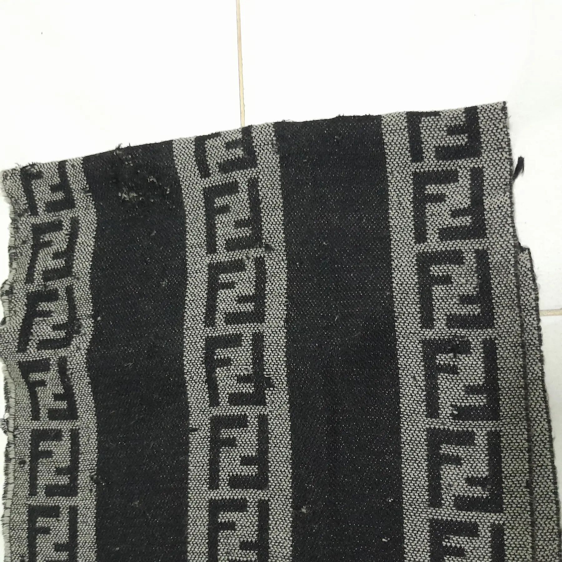 Fendi 💥FINAL DROP💥DISTRESSED VERY WORN FENDI UNISEX WOOL SCARVES Size ONE SIZE - 9 Thumbnail