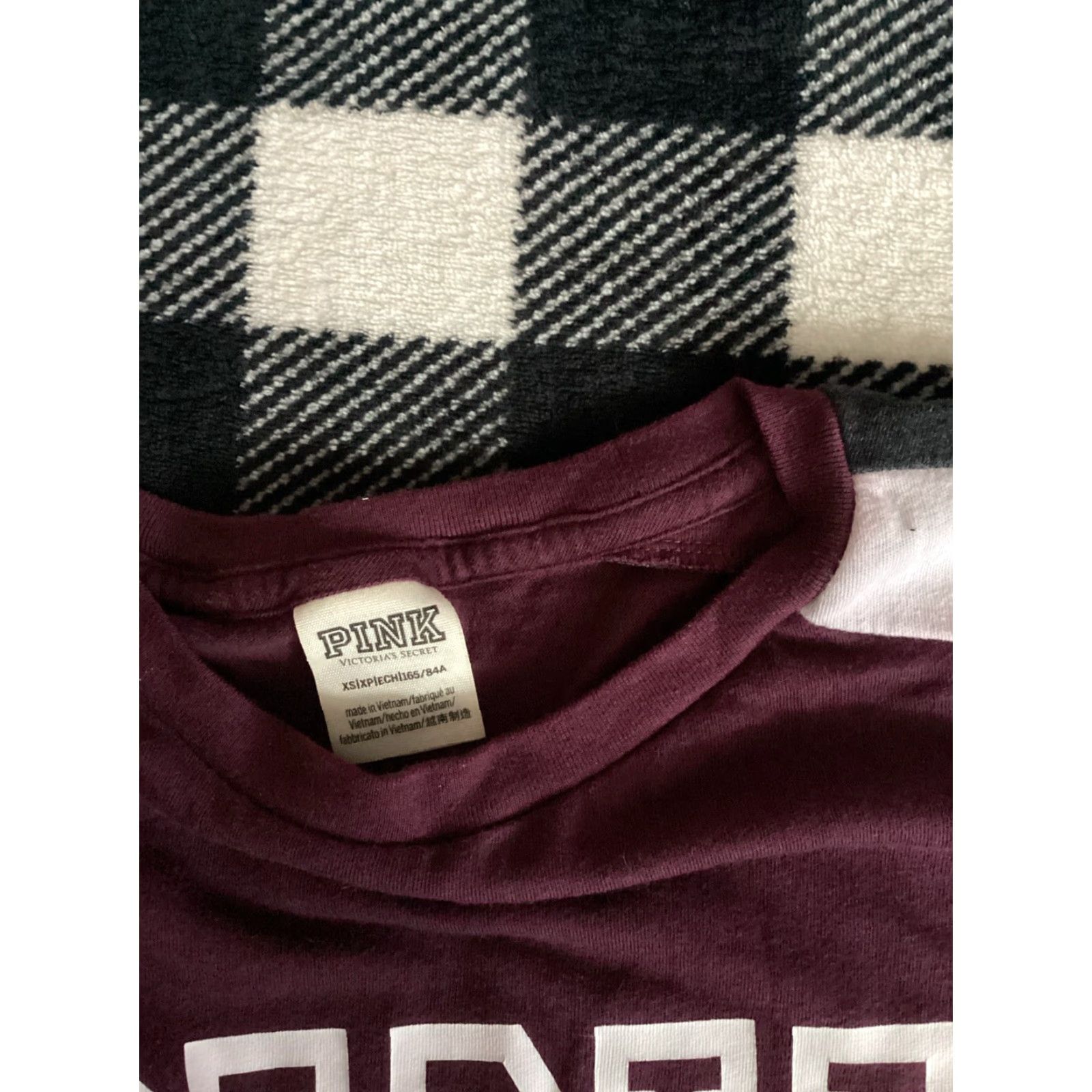 Vintage VS PINK Varsity Tee Womens XS Extra Small T-Shirt Victoria’s Secret Maroon Logo Size XS / US 0-2 / IT 36-38 - 3 Thumbnail
