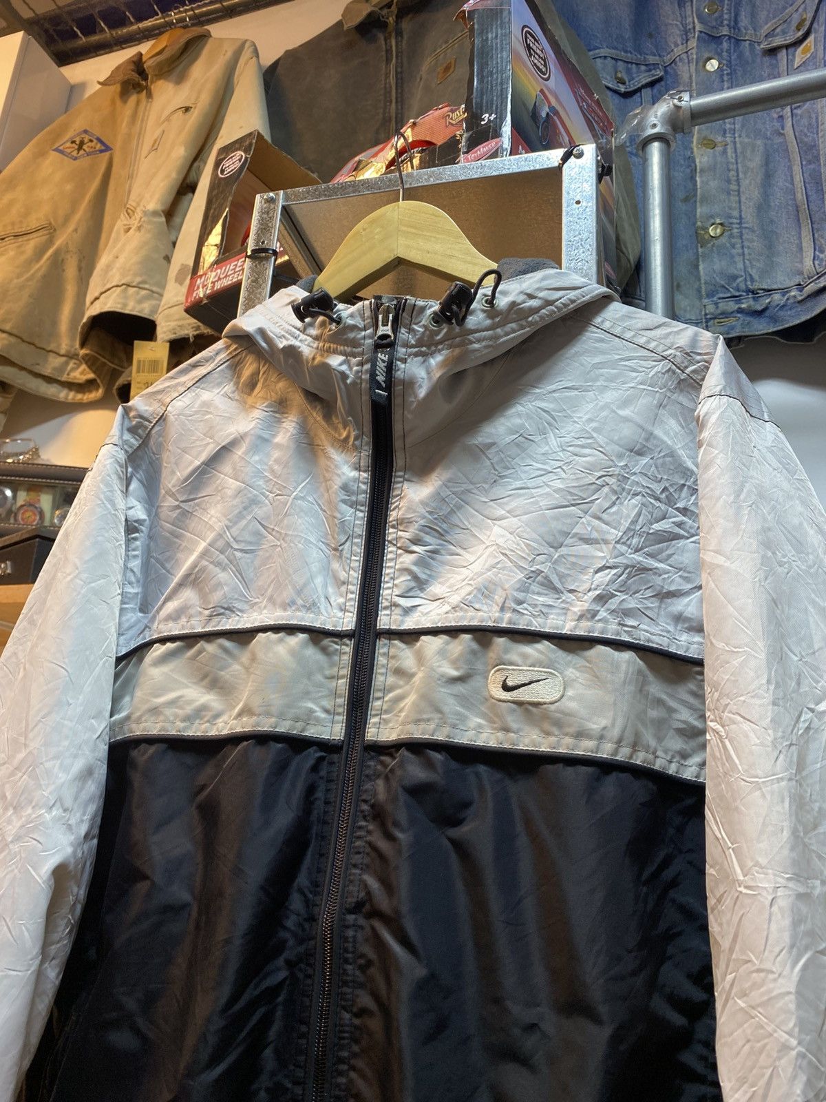 Nike Vintage Nike Spell Out Windbreaker Jacket Size US S / EU 44-46 / 1 - 2 Thumbnail