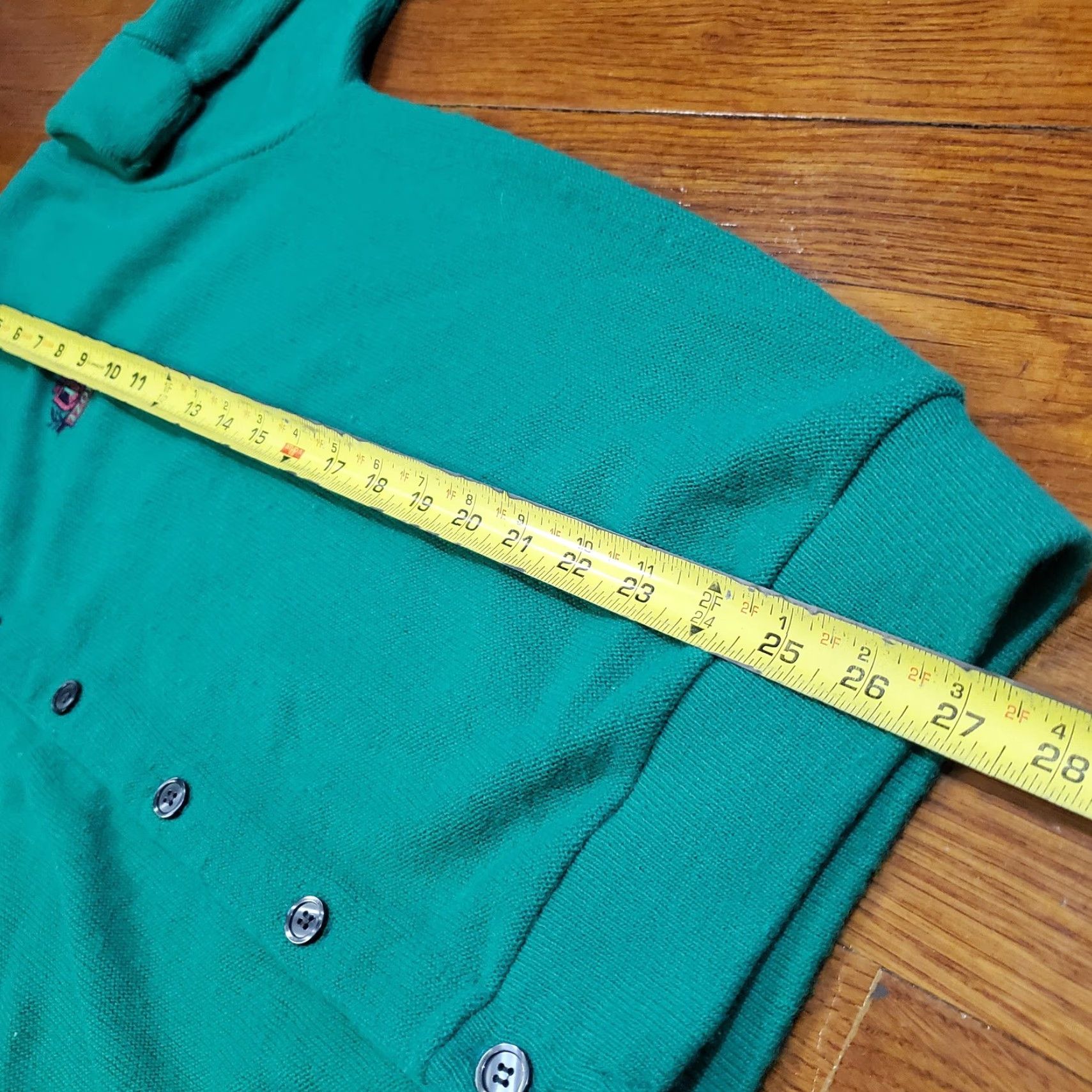 Izod VINTAGE Izod Cardigan Sweater Mens Large Green Acrylic Button Front Knit Crest 80s Size US L / EU 52-54 / 3 - 7 Thumbnail