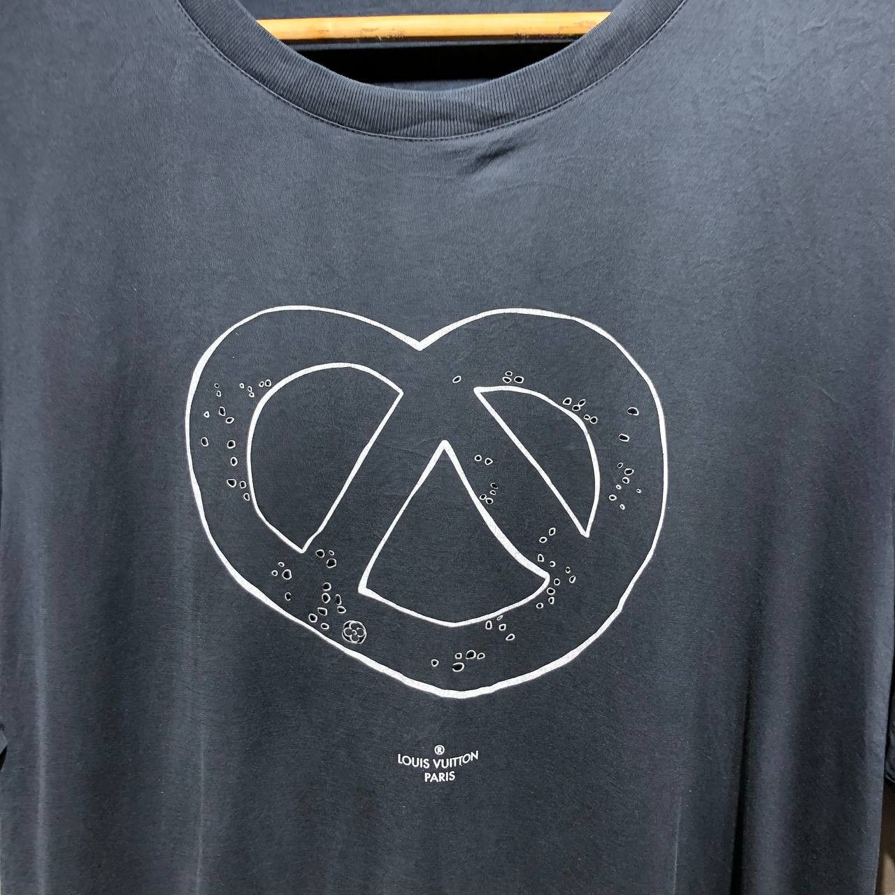 Louis Vuitton Louis Vuitton Pretzel Tee Size US L / EU 52-54 / 3 - 2 Thumbnail