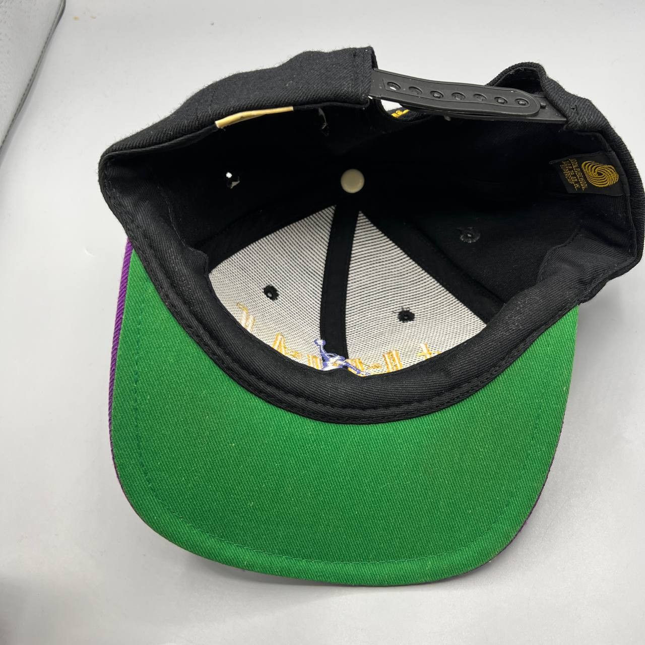 Nike Vintage Air Jordan Hat Men Embroidered Snap Back Cap Wool Size ONE SIZE - 6 Thumbnail