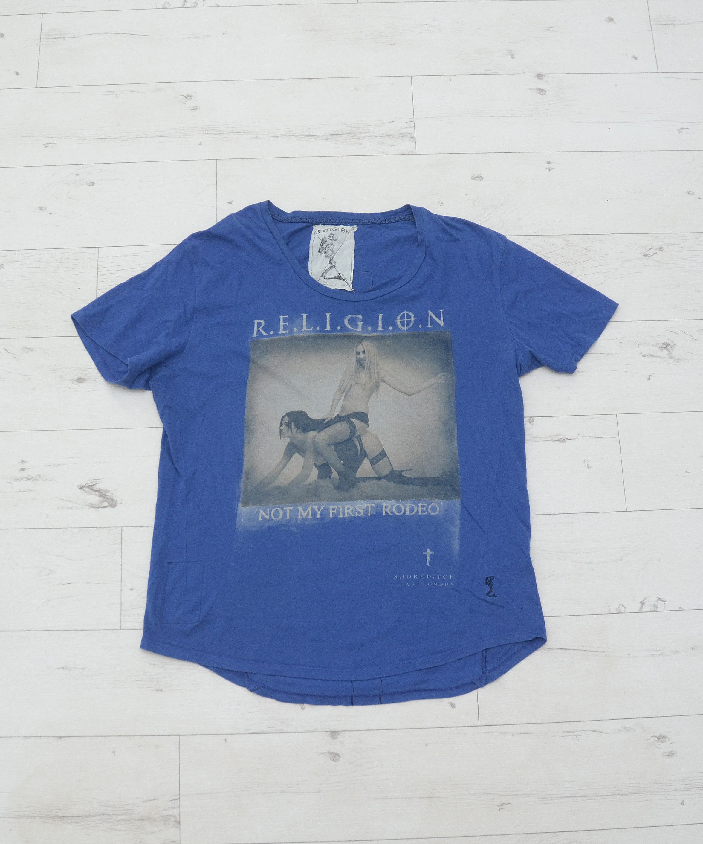 Hot Model Sex ✝️ Vintage T-Shirt Religion Big Sexy Print Ibiza Rodeo Size US L / EU 52-54 / 3 - 1 Thumbnail