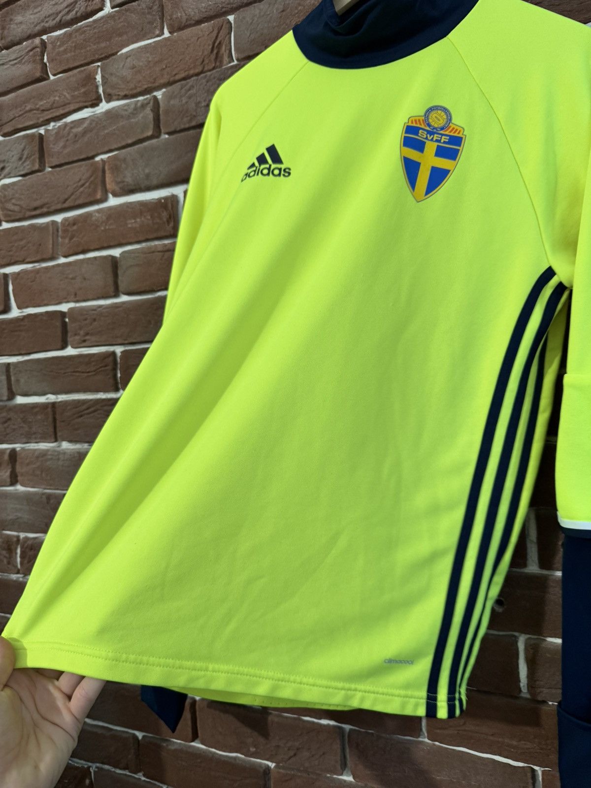 Adidas Rare 2015 Adidas Sweden Team S Neon Jersey Soccer Kit Long Size US S / EU 44-46 / 1 - 5 Thumbnail