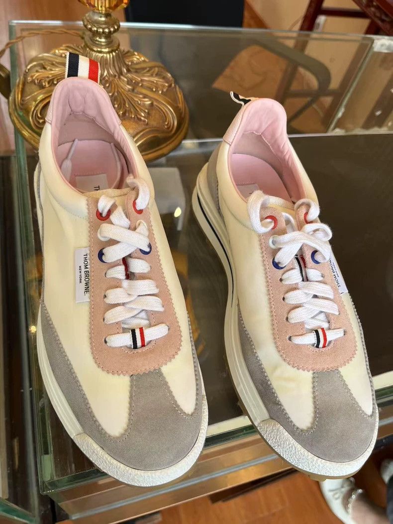 Thom Browne Thom Browne White sneakers with white and pink colors Size US 7 / EU 40 - 1 Thumbnail