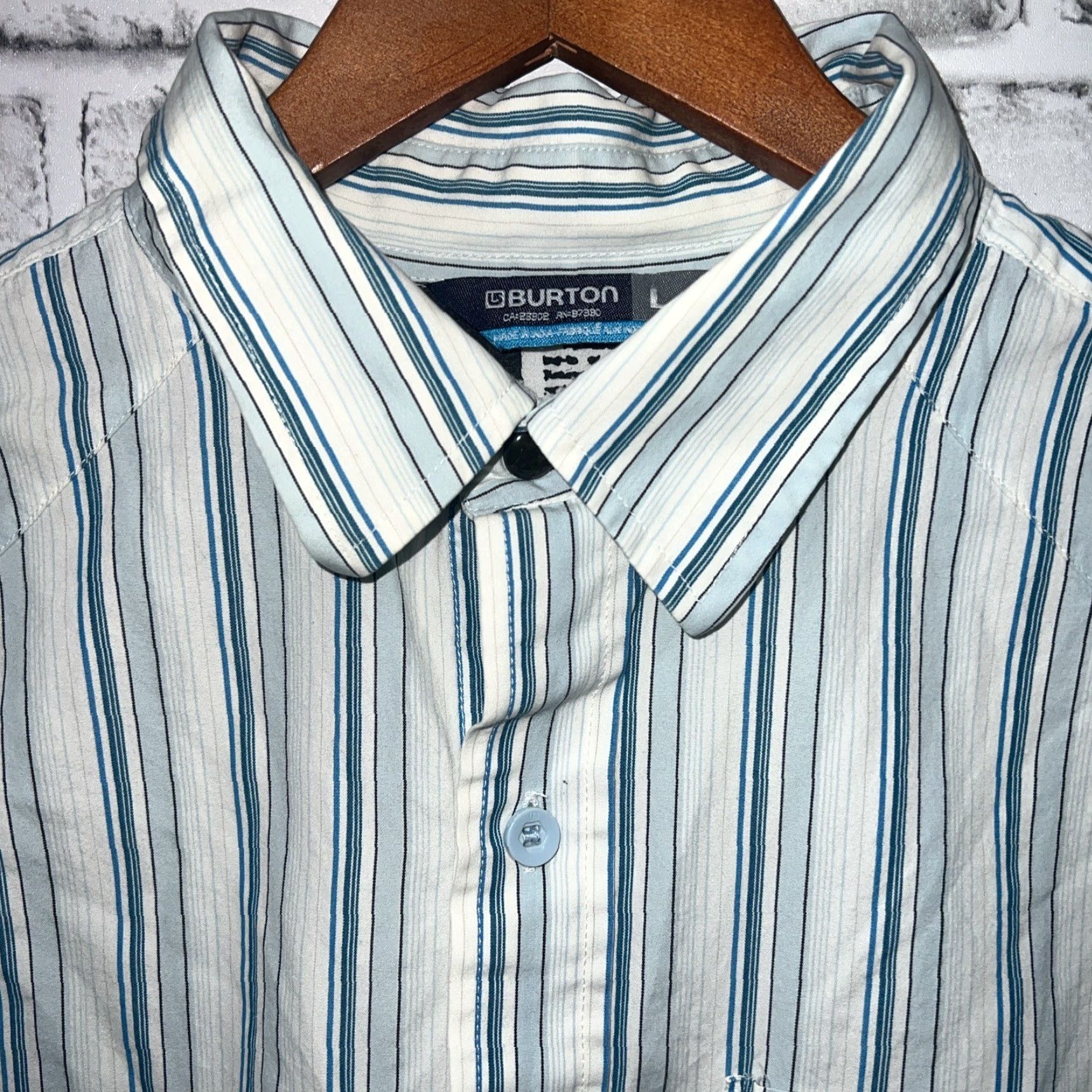 Burton VINTAGE Burton Blue Striped Button Up Shirt Mens Size L Size US L / EU 52-54 / 3 - 2 Thumbnail
