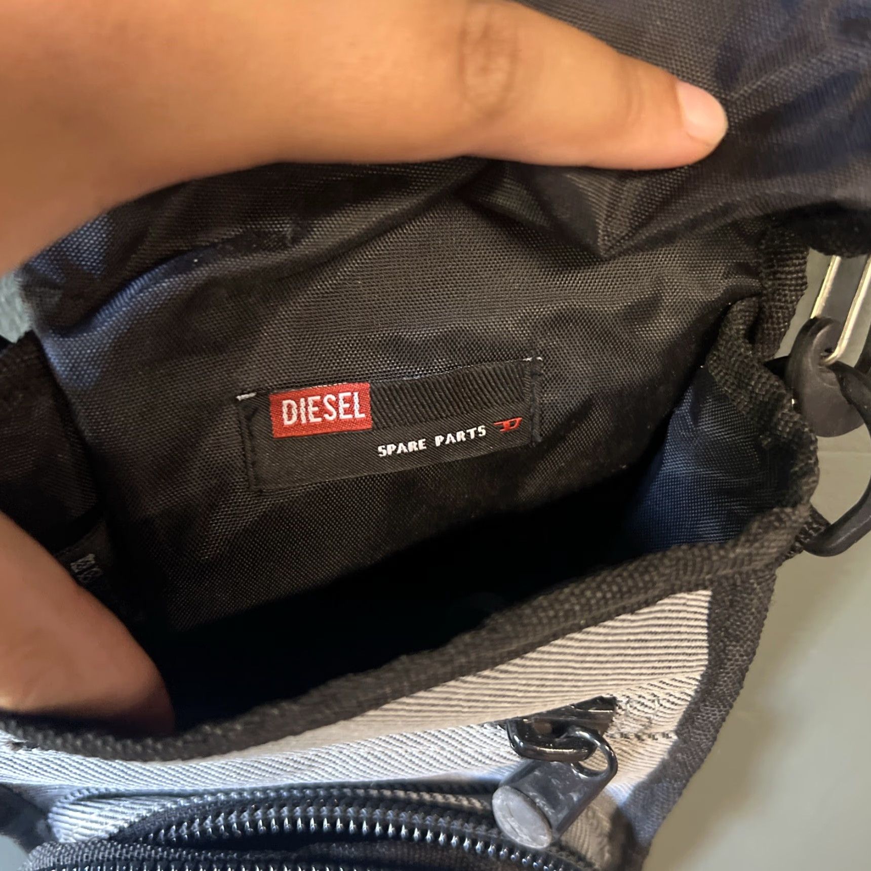 Diesel VINTAGE Diesel Spare Parts Utility Bag UNISEX Crossbody Canvas Leather Gray Unisex Adults 2000s Gorpcore Bag, Utility, Crossbody, Diesel, Gray Size ONE SIZE - 5 Thumbnail
