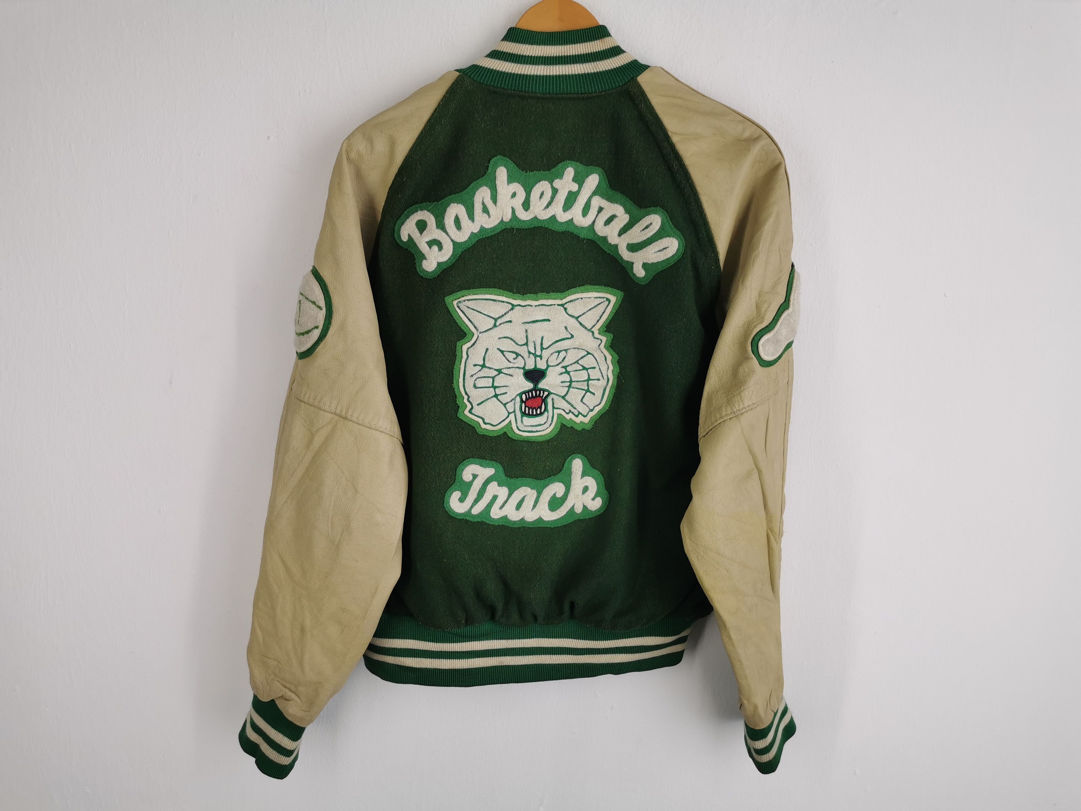 Holloway × Vintage Vintage 80's Holloway Basketball Track 21 Varsity Jacket Size US XL / EU 56 / 4 - 3 Thumbnail