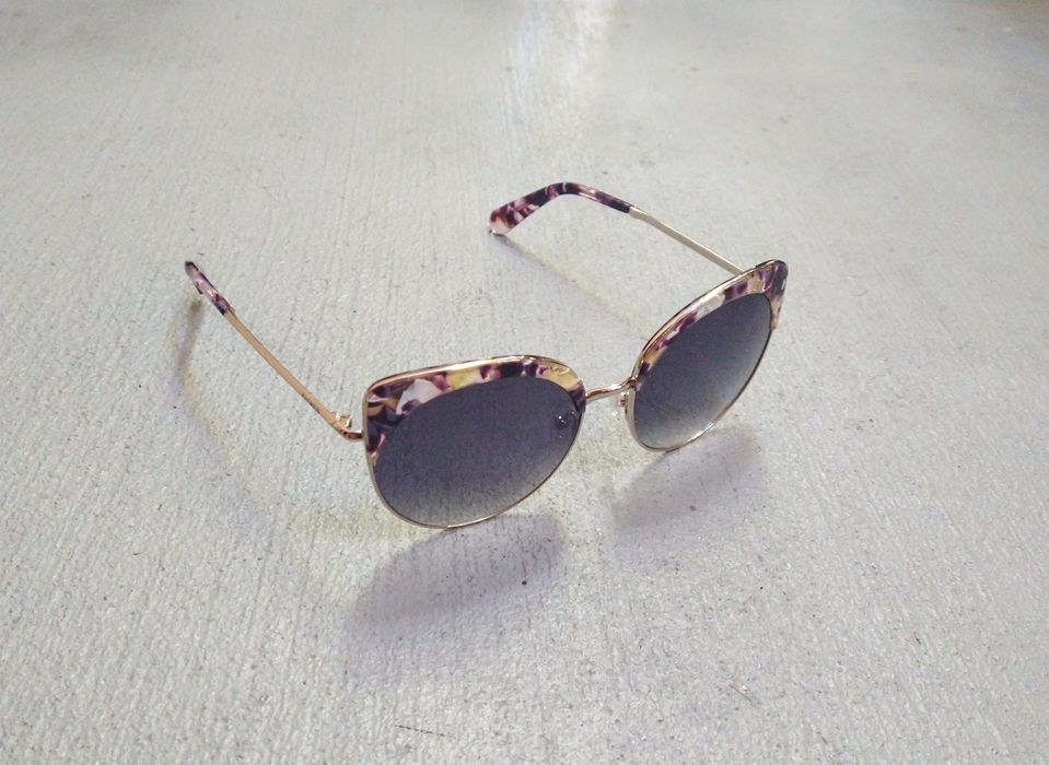 Balmain purple discount cat eye sunglasses