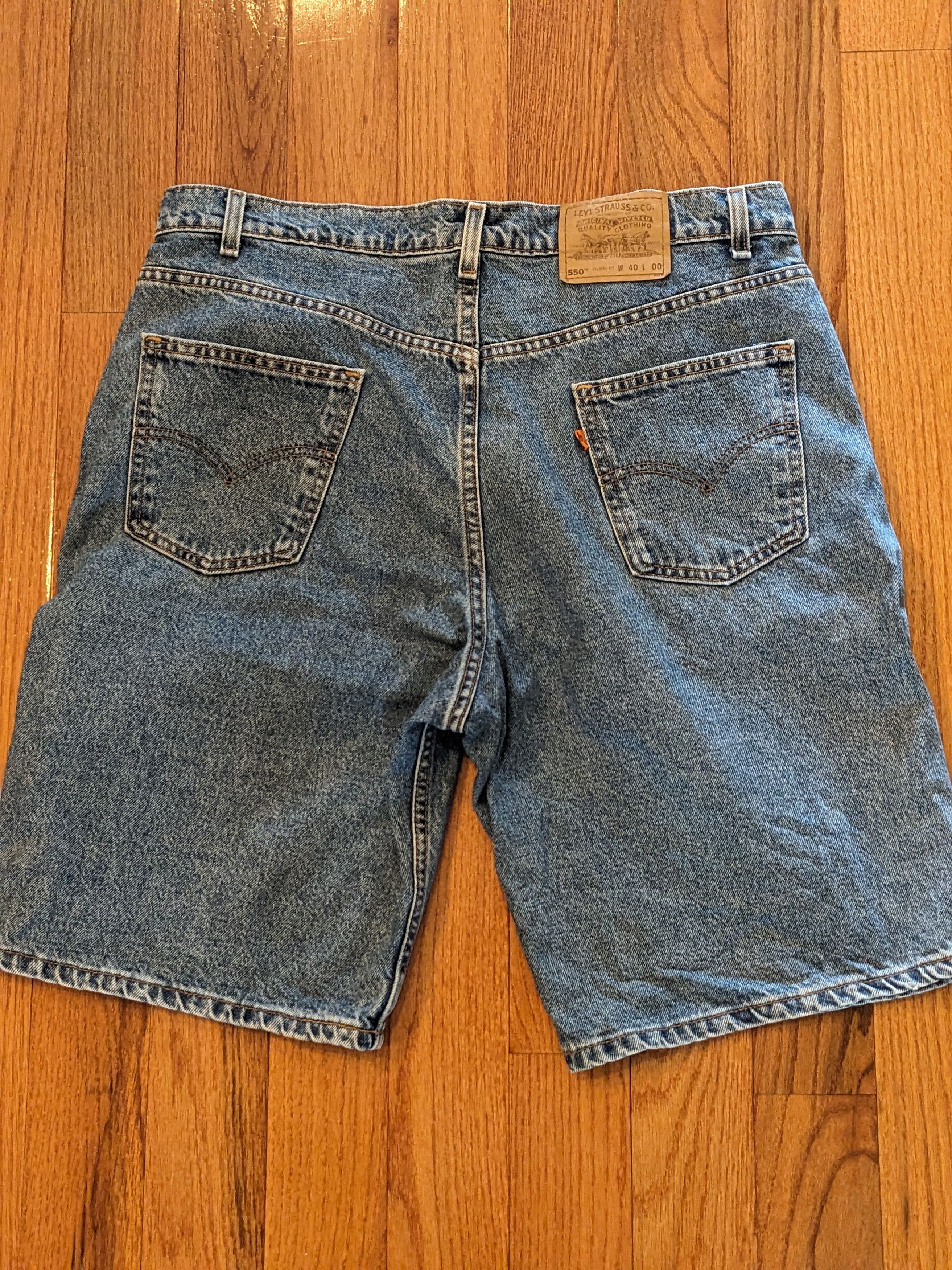 Levi's × Vintage Vintage 90 Levi's 550 Relaxed Fit Orange Tabs Size 40 Shorts Size US 40 / EU 56 - 1 Thumbnail