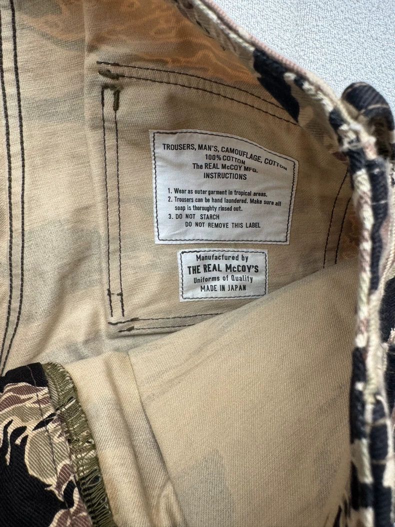 The Real McCoy's The Real Mccoy's Size LDesert tiger-striped camouflage shor Size US 30 / EU 46 - 6 Thumbnail