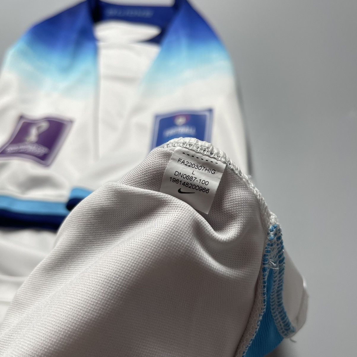 ENGLAND NIKE 2022 WORLD CUP FOOTBALL JERSEY #22 BELLINGHAM