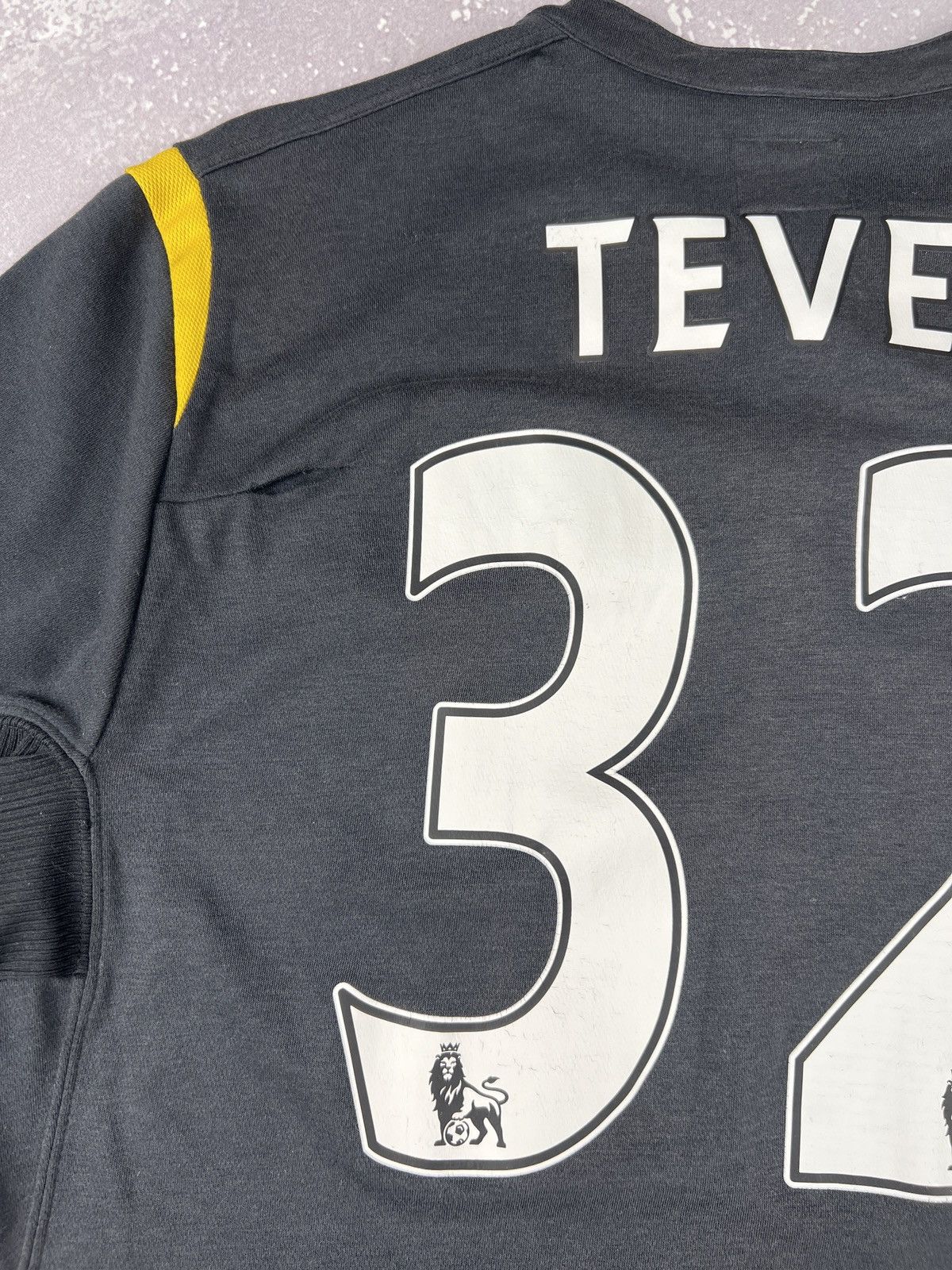 Umbro 2009/2010 Umbro Manchester City Home #32 Tevez Soccer Jersey Size US S / EU 44-46 / 1 - 4 Thumbnail