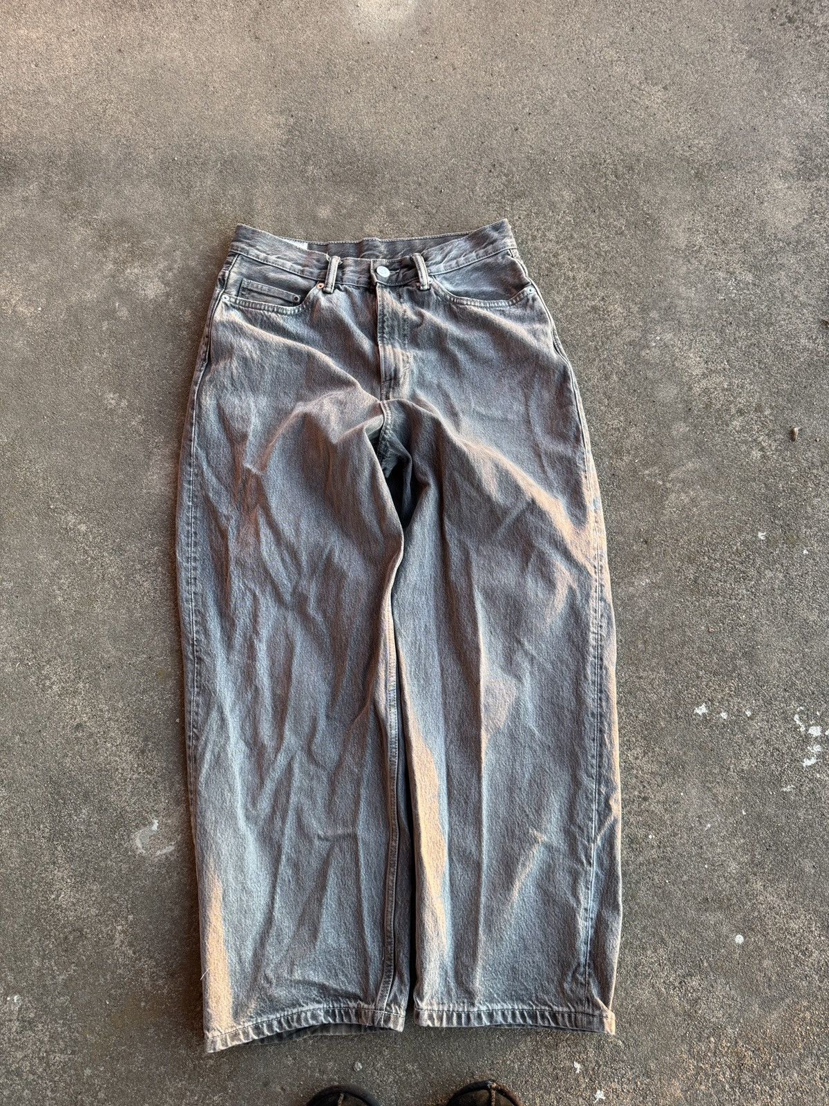 H&M H&M Grey Baggy jeans Size US 32 / EU 48 - 1 Thumbnail