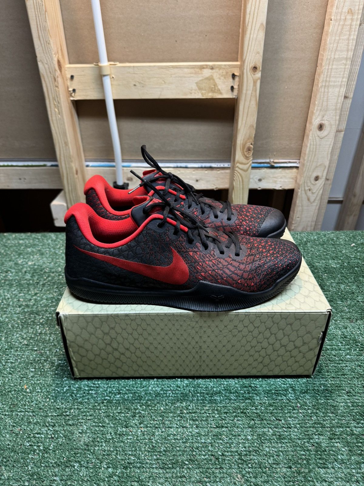 Nike Nike Mamba Instinct Bred Size 12 Size US 12 / EU 45 - 9 Thumbnail