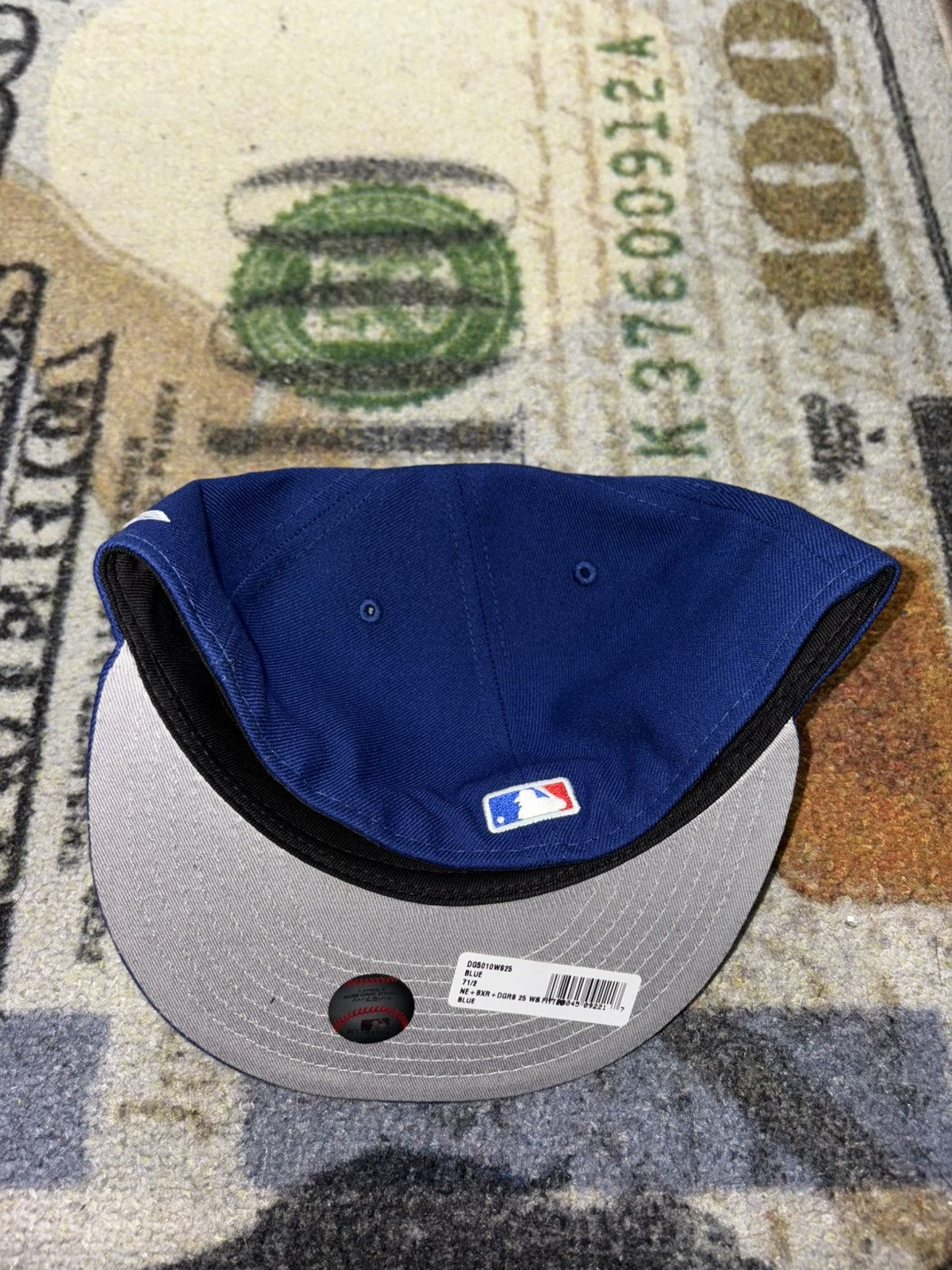 Born X Raised × MLB × New Era Born x Raised Dodgers 2025 World Series 7 1/2 Fitted Size ONE SIZE - 3 Thumbnail