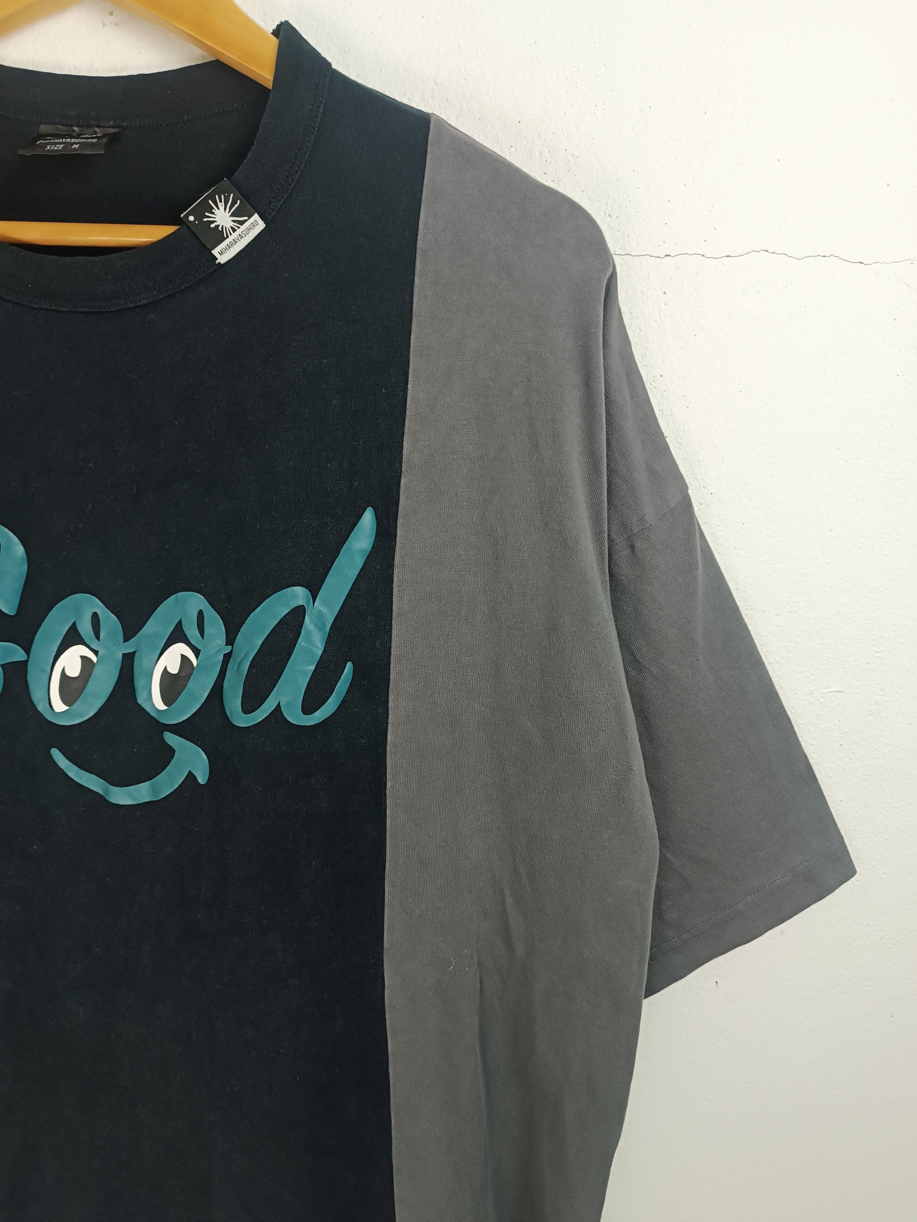 Maison MIHARA YASUHIRO VINTAGE MIHARA YASUHIRO GOOD INSPIRATION SMILEY Ts VERY RARE Size US XL / EU 56 / 4 - 6 Thumbnail