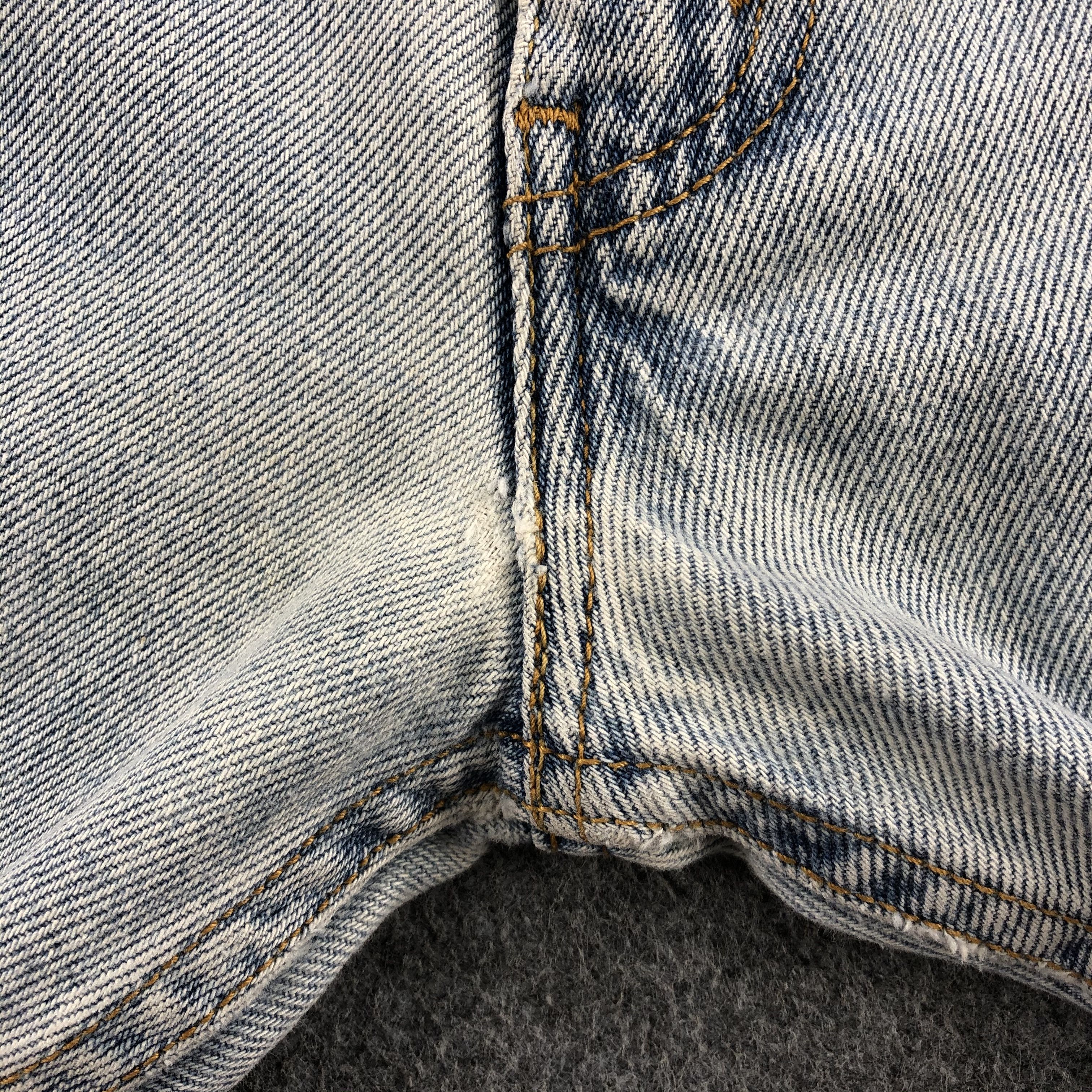 Levi's Vintage Light Wash Levis 501 Jeans-J1657 Size US 34 / EU 50 - 10 Thumbnail