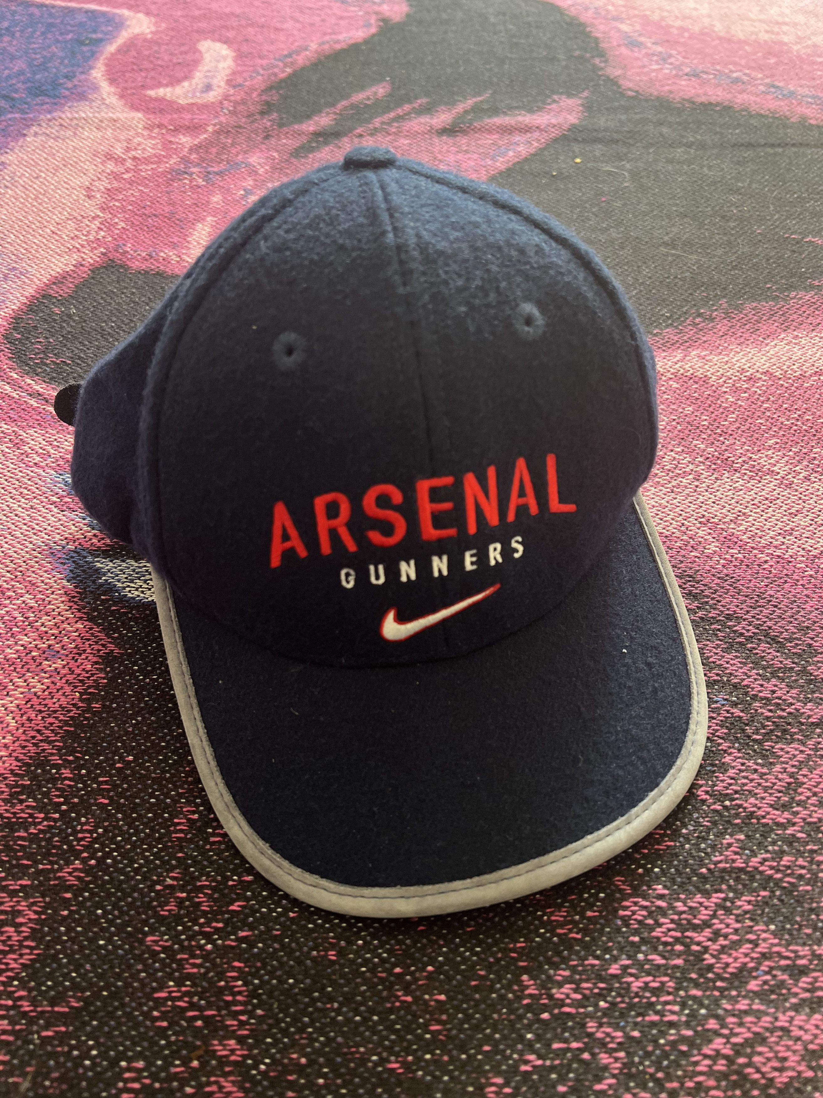 Nike Vintage Nike 90s Arsenal Cap Size ONE SIZE - 1 Thumbnail