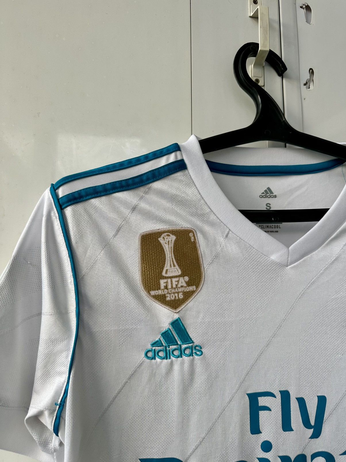 Adidas Real Madrid 2016/2017 Ronaldo Adidas Jersey Size US M / EU 48-50 / 2 - 7 Thumbnail