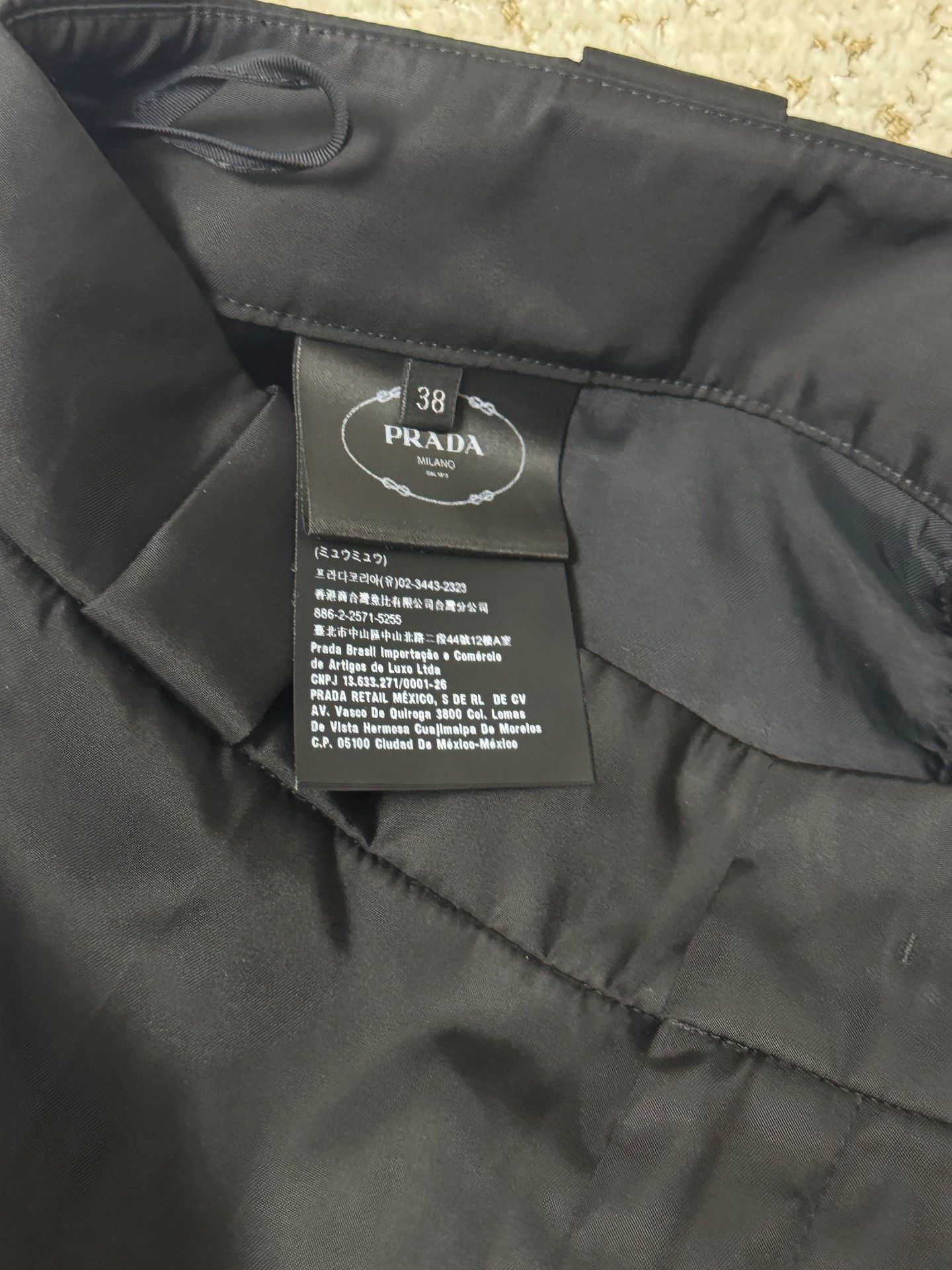 Prada Prada New Without Tags 38 Shorts Size 26" / US 2 / IT 38 - 5 Thumbnail