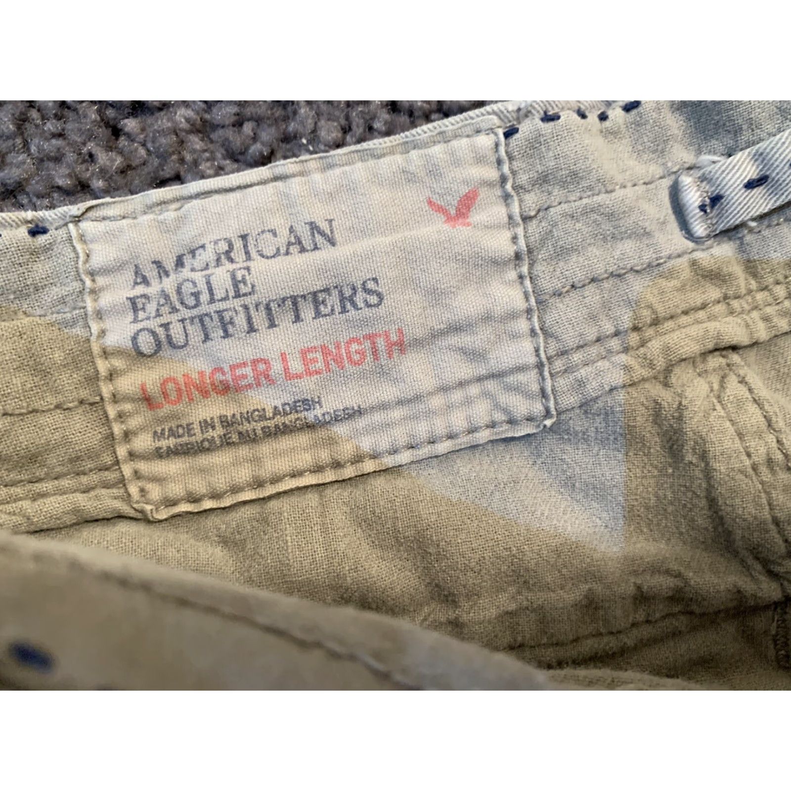 American Eagle Outfitters American Eagle Outfitters Gray Cargo Shorts Mens Size 30 Size US 30 / EU 46 - 4 Thumbnail
