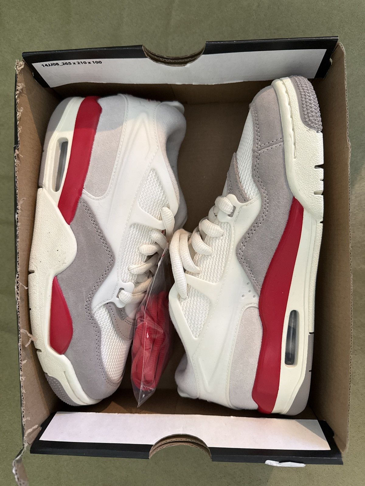 Jordan Brand Nike Air Jordan 4 RM (GS) sail/white/fire red/grey 5y/6.5w Size US 6.5 / IT 36.5 - 17 Thumbnail