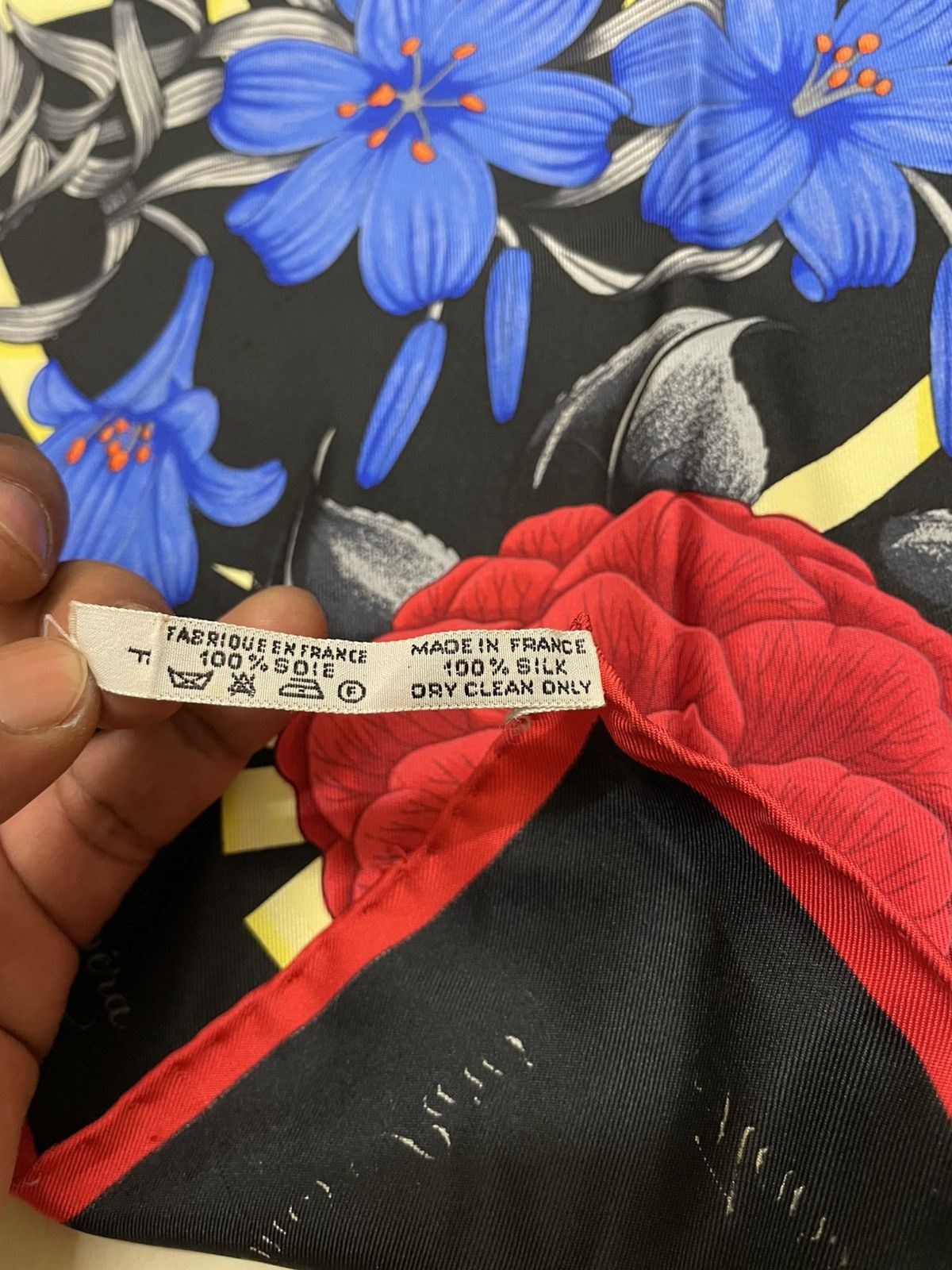 Hermes Vtg Hermes Carre 90 Fleurs de L'opera Silk Scarf Size ONE SIZE - 13 Thumbnail