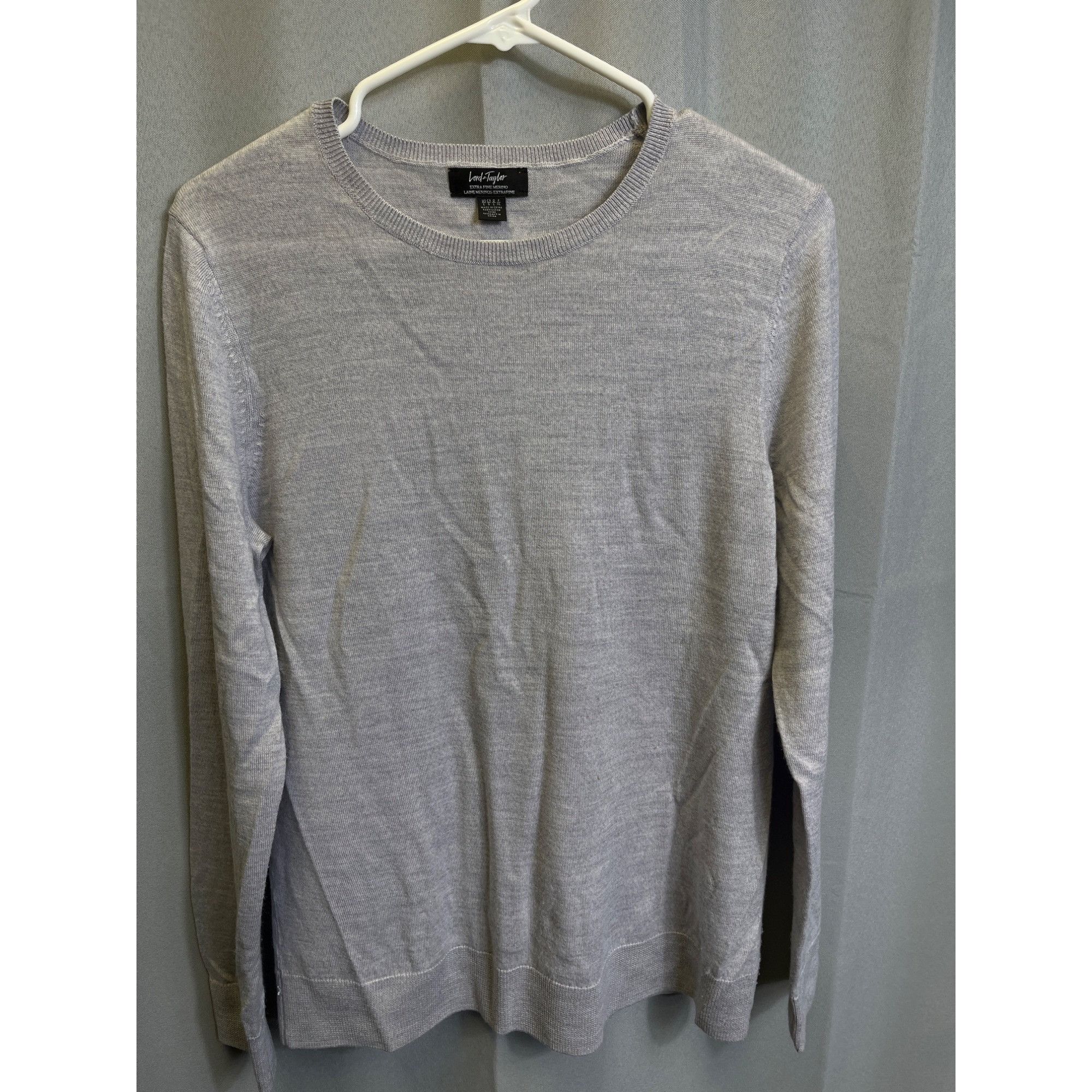 Lord & Taylor Lord & Taylor SKU 7700 Womens Gray Crew Neck Sweater Size L Size L / US 10 / IT 46 - 1 Thumbnail