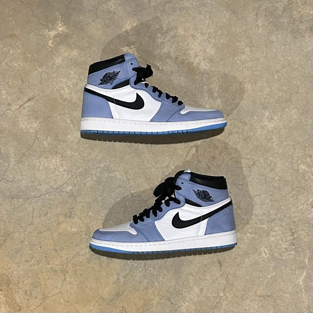 Jordan Brand × Nike Air Jordan 1 Retro High OG University Blue 2021 US 8.5 Size US 8.5 / EU 41-42 - 4 Thumbnail