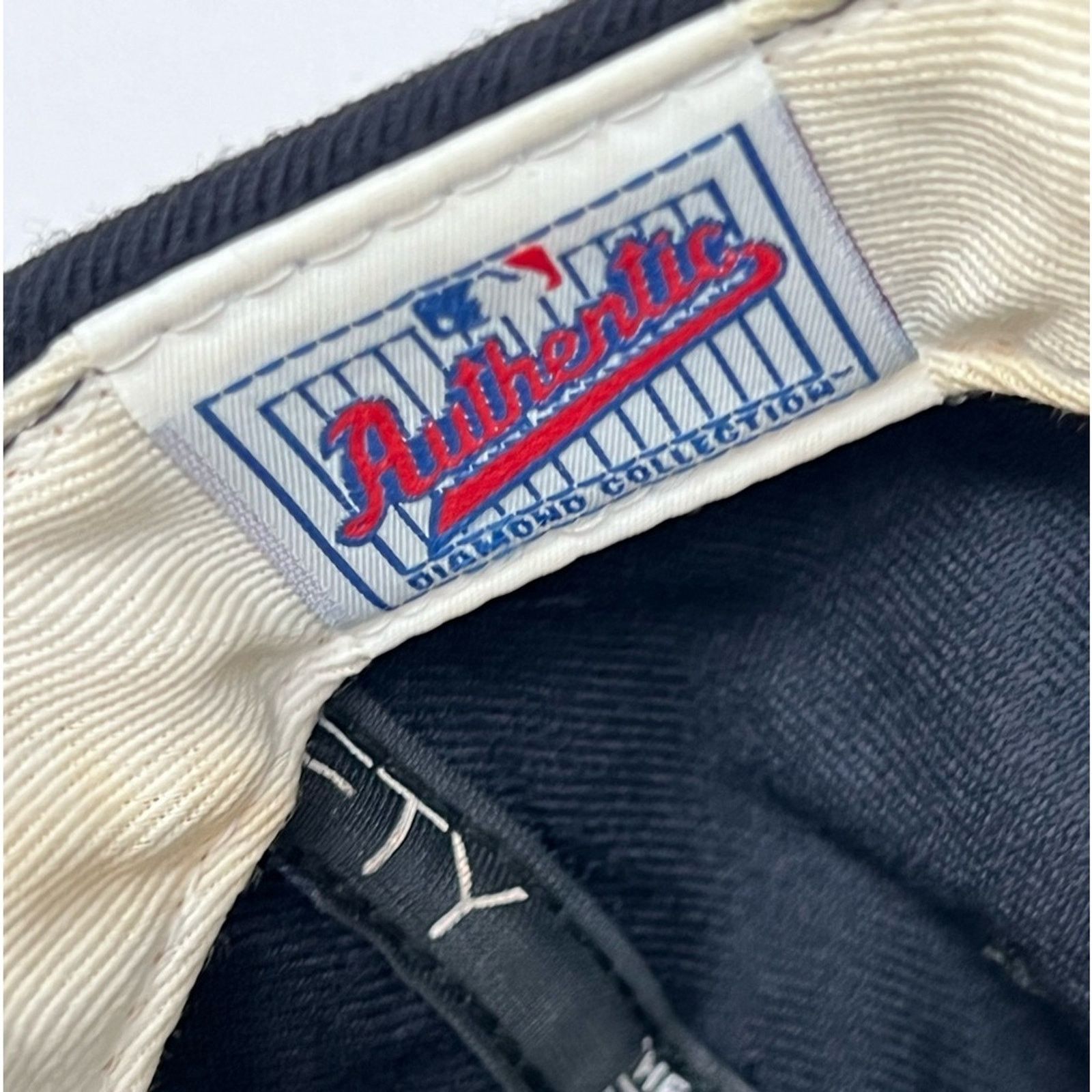 New Era Yankees 1999 World Series Diamond Fitted Hat USA SIZE 7 RARE Size ONE SIZE - 5 Thumbnail