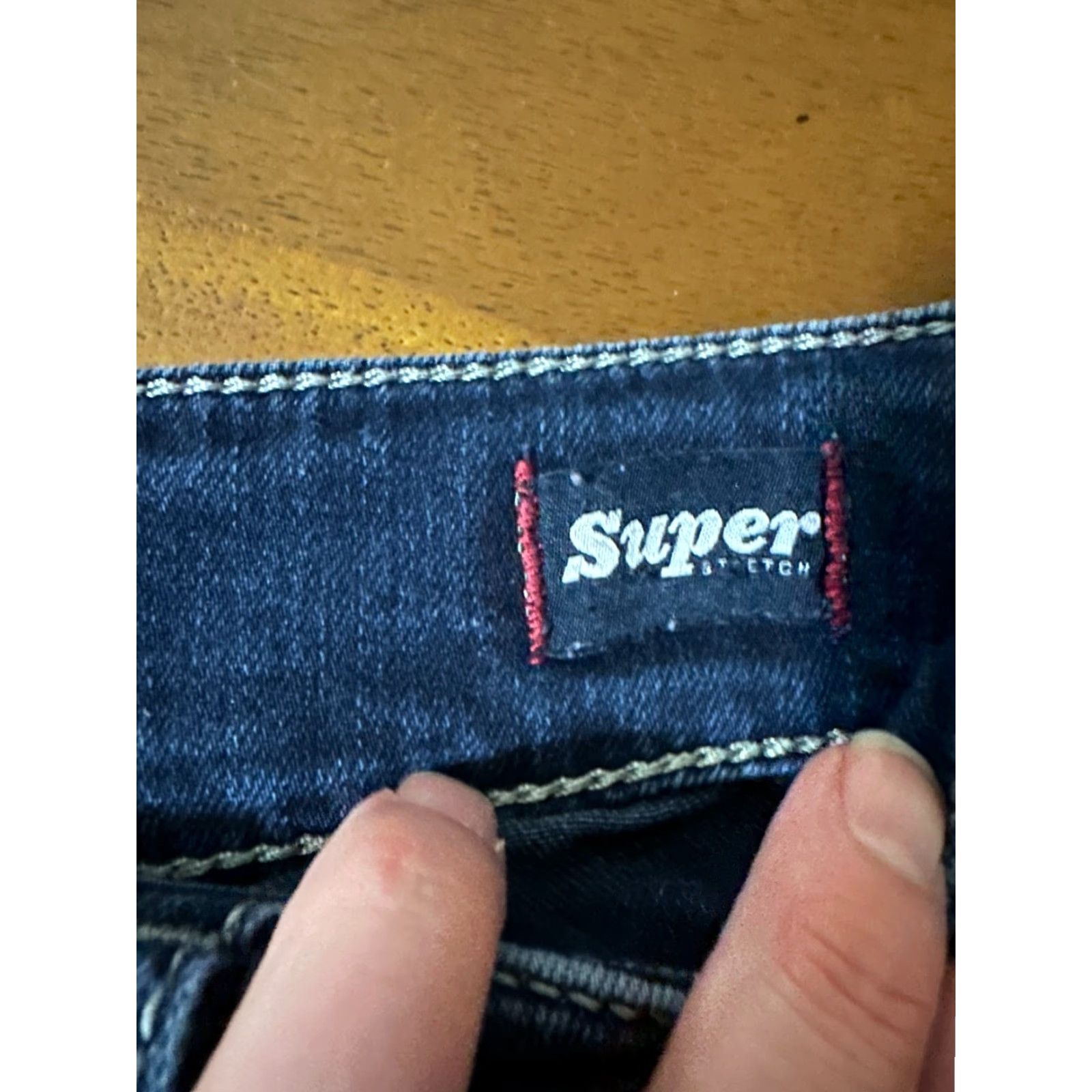 Silver Jeans Co. SILVER JEANS Suki Mid-Rise Capri Jeans Med Wash Stretch 28 x 22.5 Women Regular Denim Capri Jeans Size 28" / US 6 / IT 42 - 4 Thumbnail