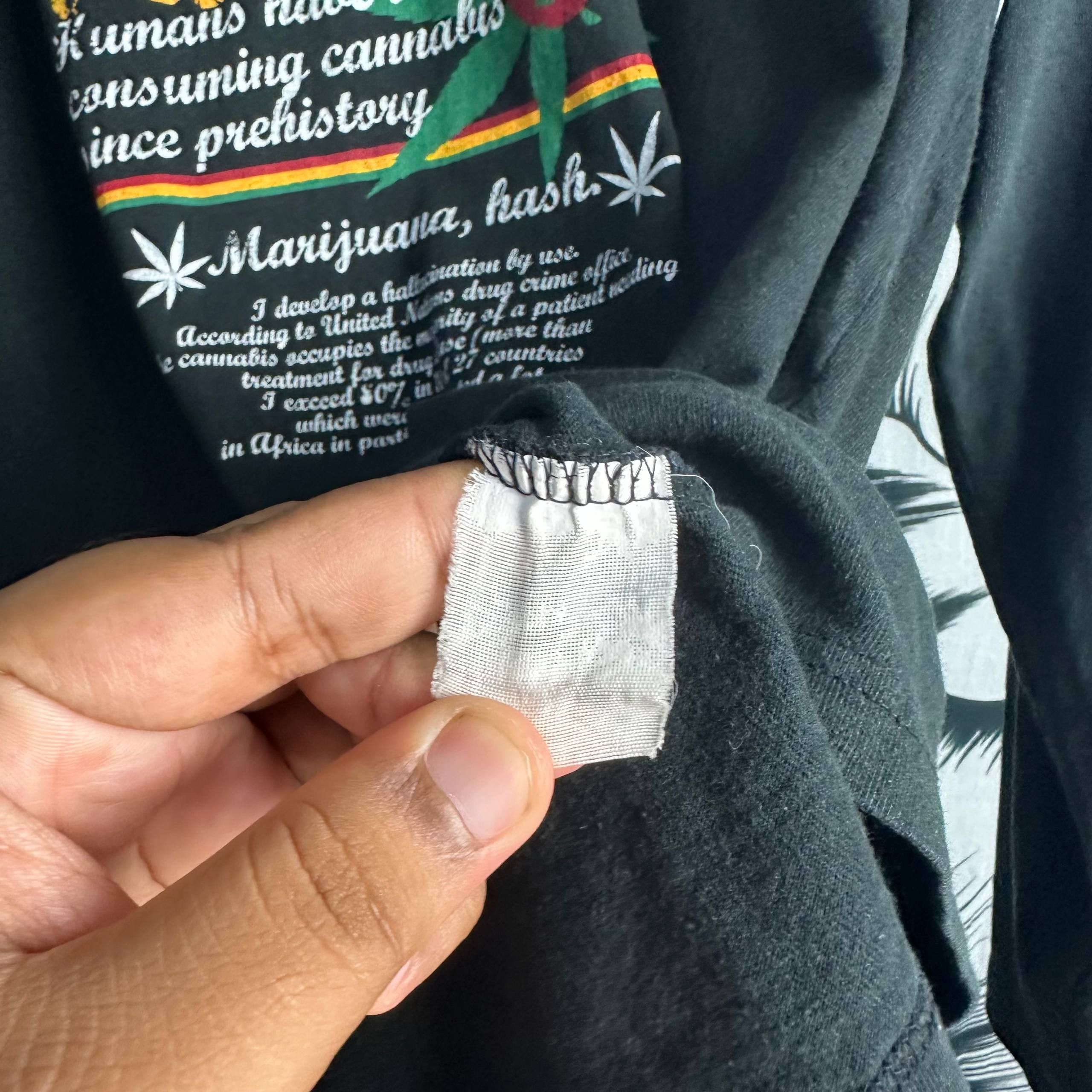 Vintage Vintage Marijuana Peace Hash Long Sleeve Size US L / EU 52-54 / 3 - 8 Thumbnail
