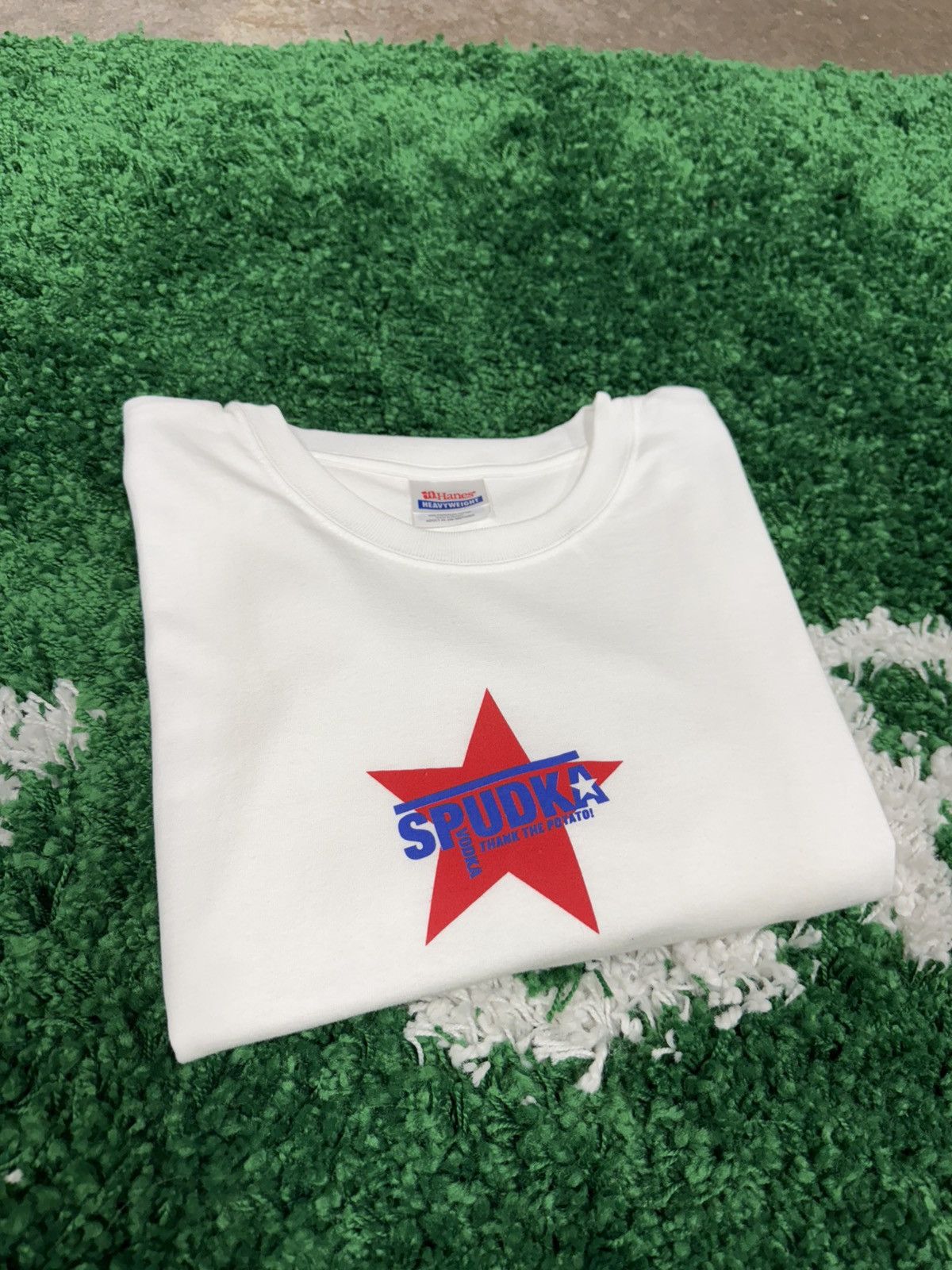 Vintage Spudka Vodka Liquor Star y2k Hanes Heavyweight Potato Tee XL Size US XL / EU 56 / 4 - 1 Thumbnail