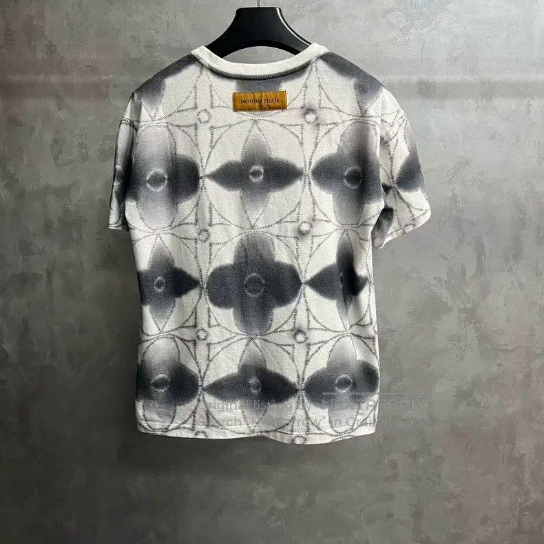 Louis Vuitton Louis Vuitton Skein printed crewneck pullover short sleeve Size US M / EU 48-50 / 2 - 5 Thumbnail
