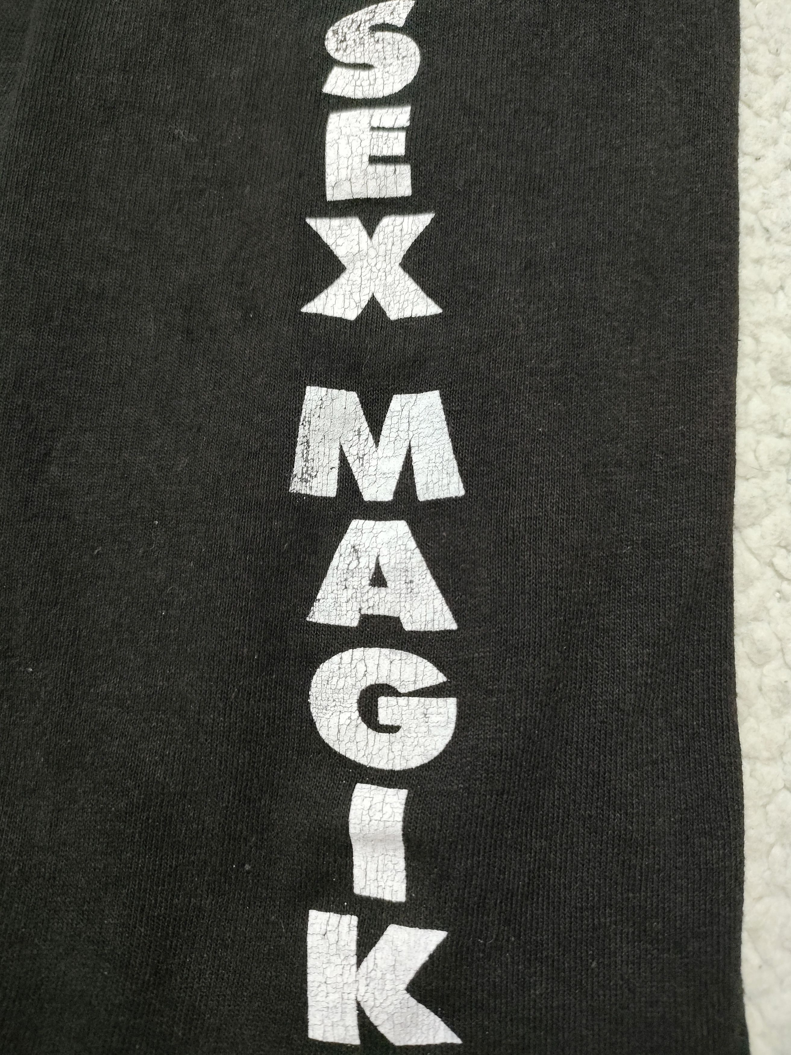 Band Tees 90s RHCP - BLOOD SUGAR SEX MAGIK Long Sleeve Vintage Tee Size US L / EU 52-54 / 3 - 19 Thumbnail