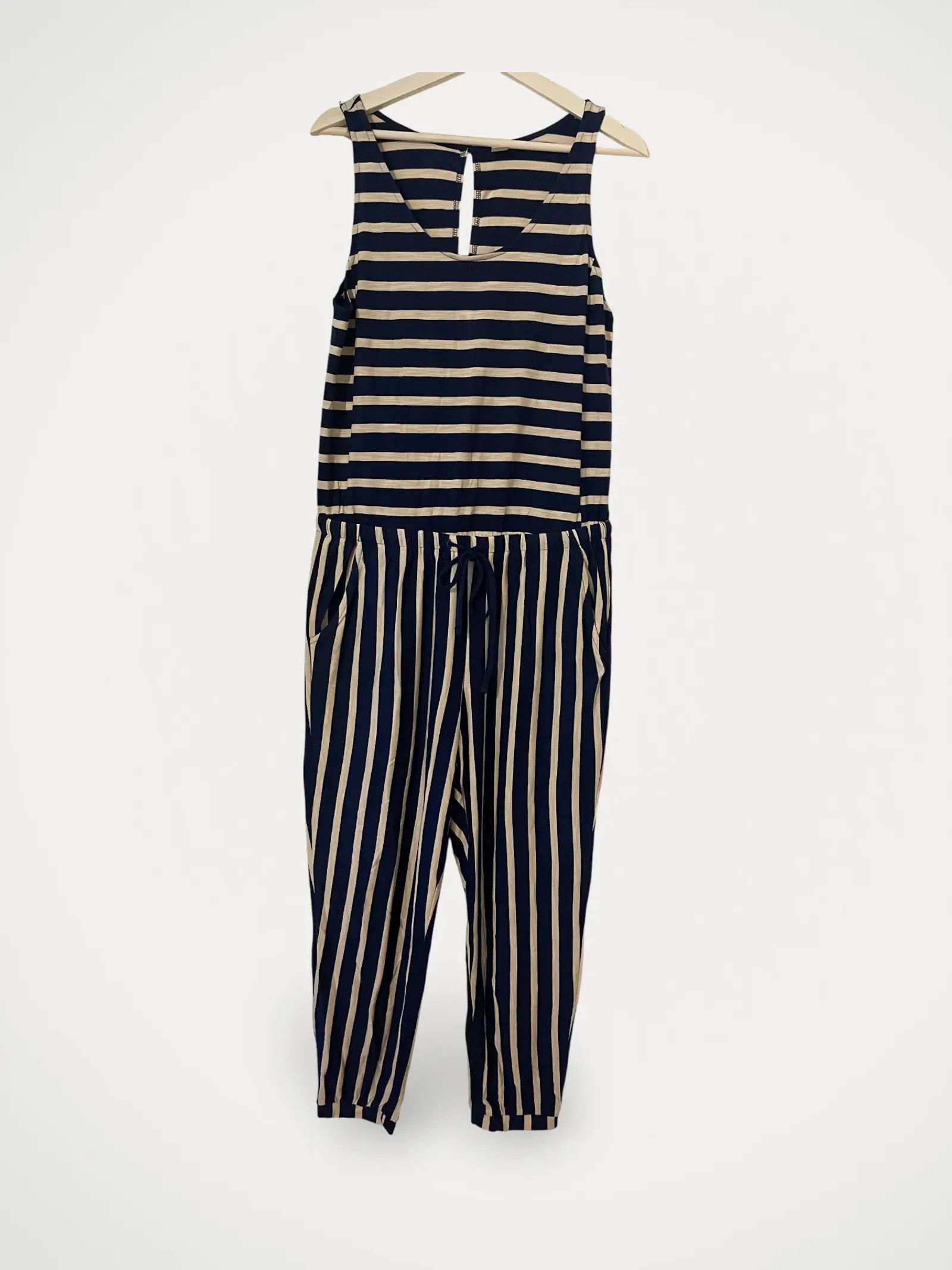 Old Navy Old Navy Jumpsuit Size 28" / US 6 / IT 42 - 1 Thumbnail