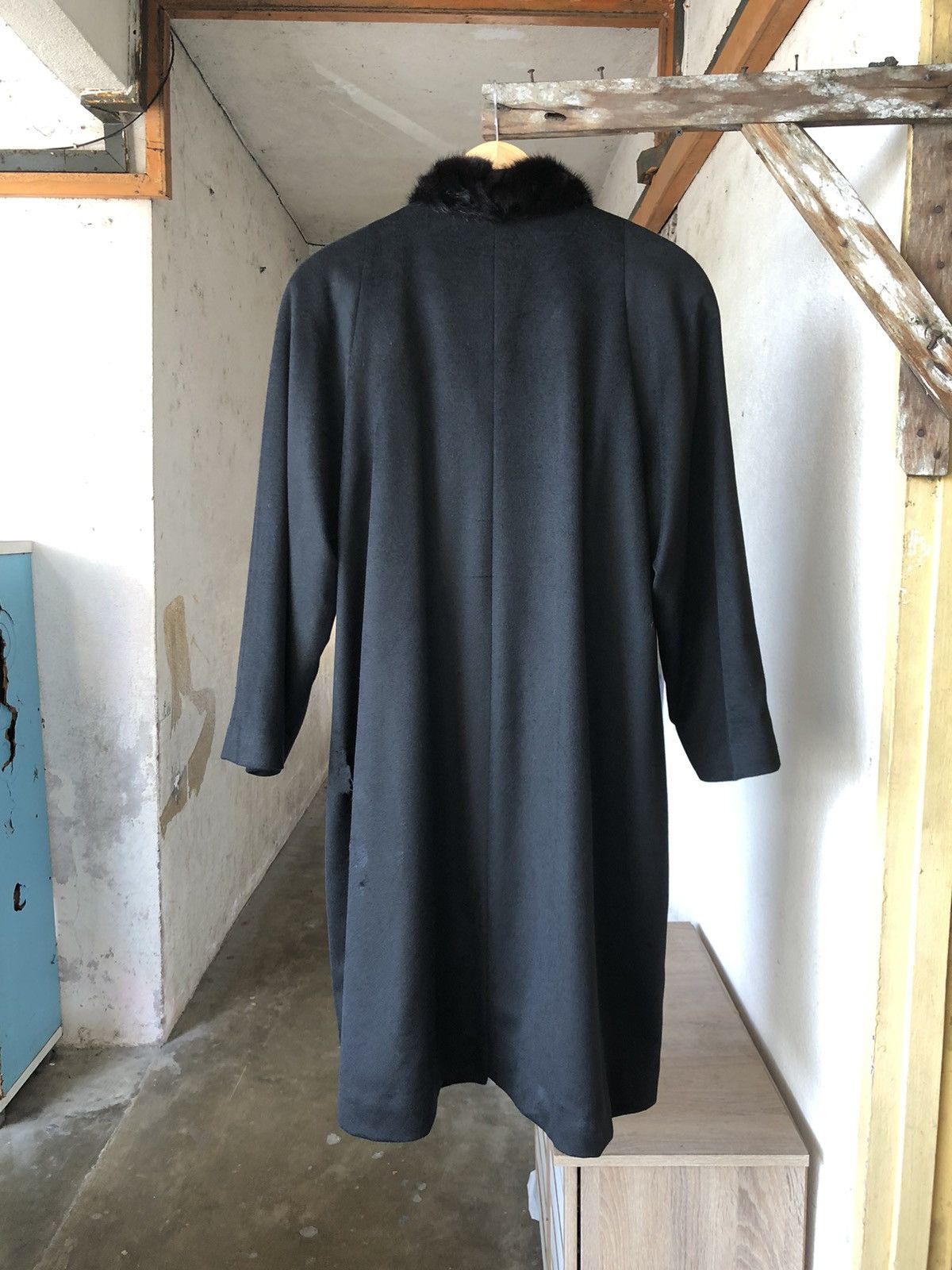Balmain Authentic Balmain Paris Cashmere Distressed Long Coat Size L / US 10 / IT 46 - 4 Thumbnail