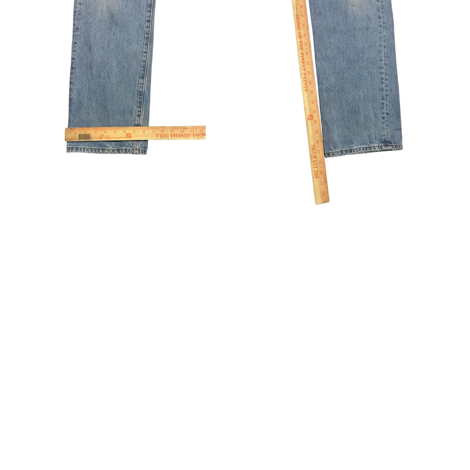 Levi's VINTAGE Levi's 501 Jeans Mens 34x34 Blue Medium Wash Straight Button Fly Y2K Size US 34 / EU 50 - 8 Thumbnail