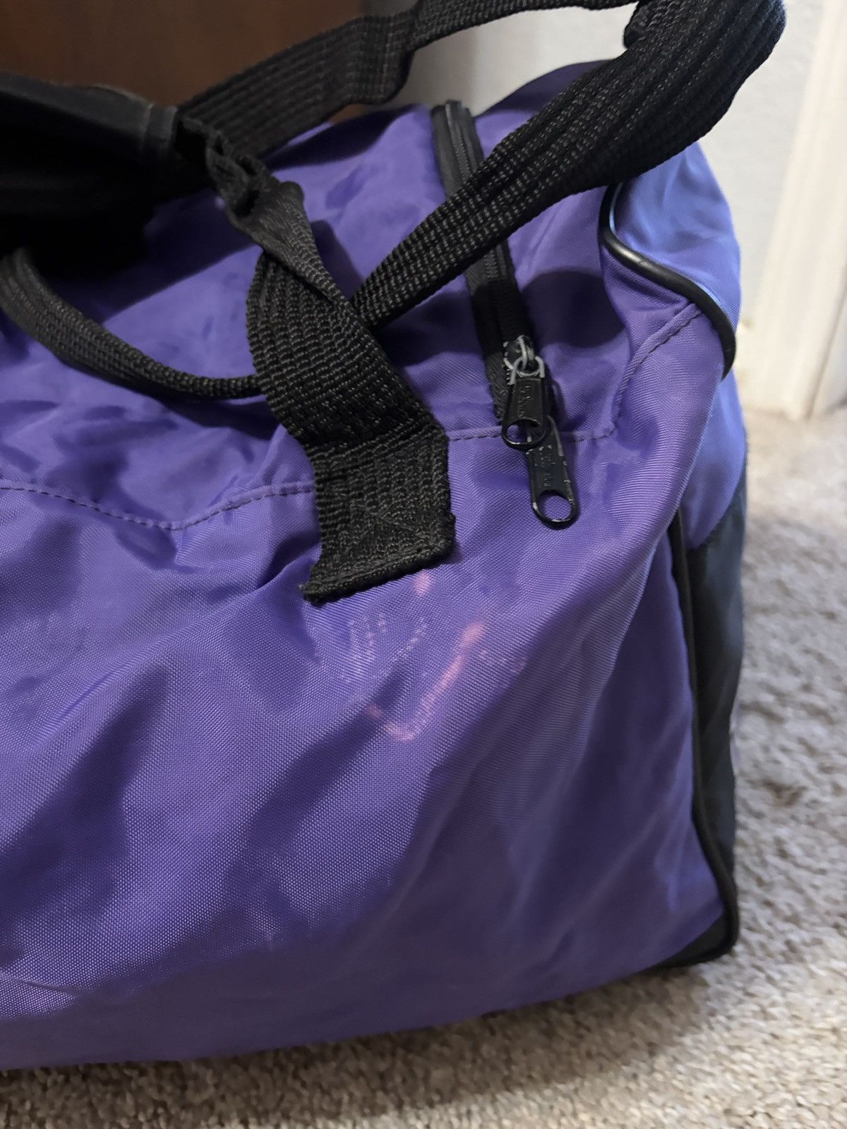 Wilson Vintage 90s Wilsons Nylon Duffle Strap Gym Bag Purple Black Size ONE SIZE - 5 Thumbnail
