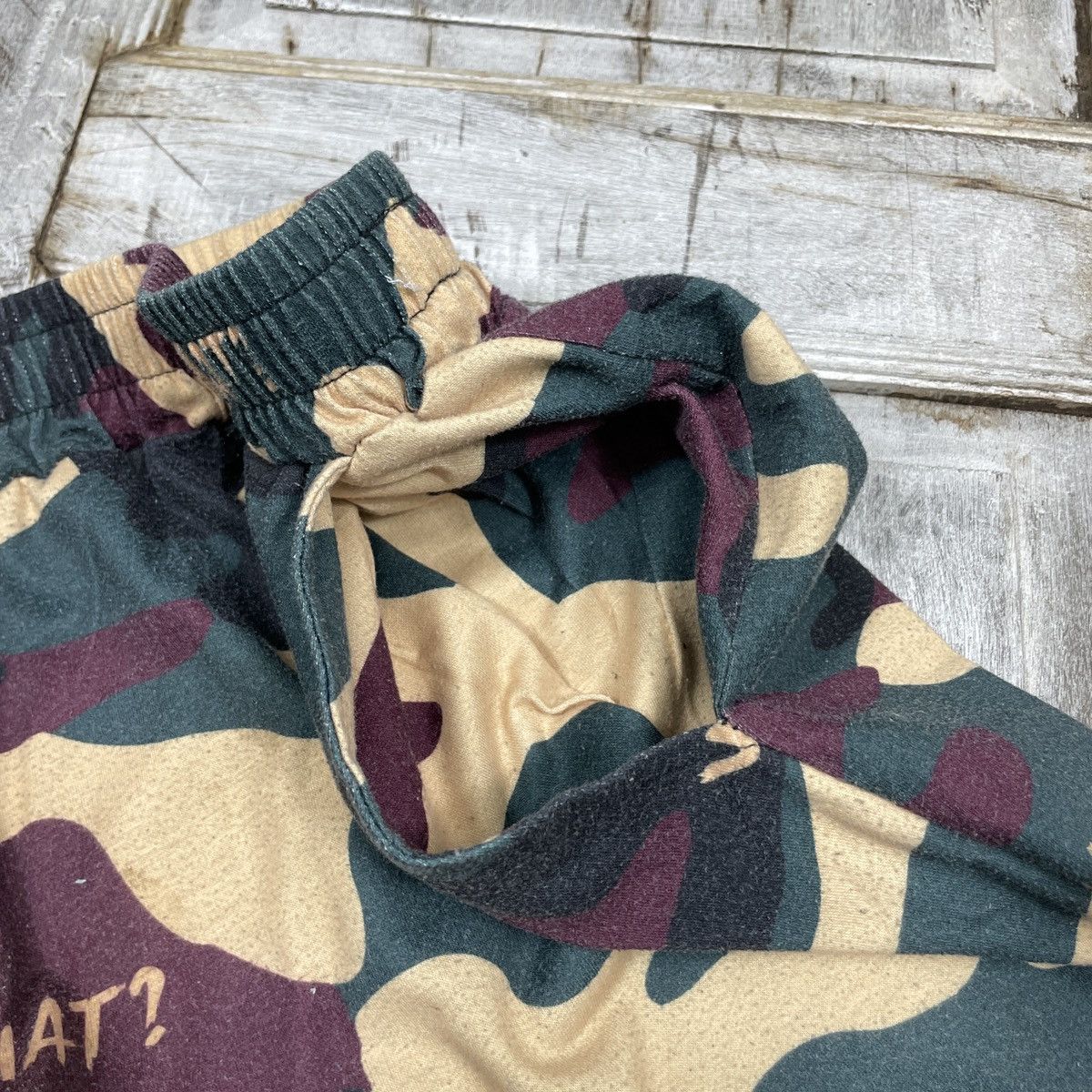 Vintage Vintage Rumwe WHAT Camo Short Size US 32 / EU 48 - 4 Thumbnail