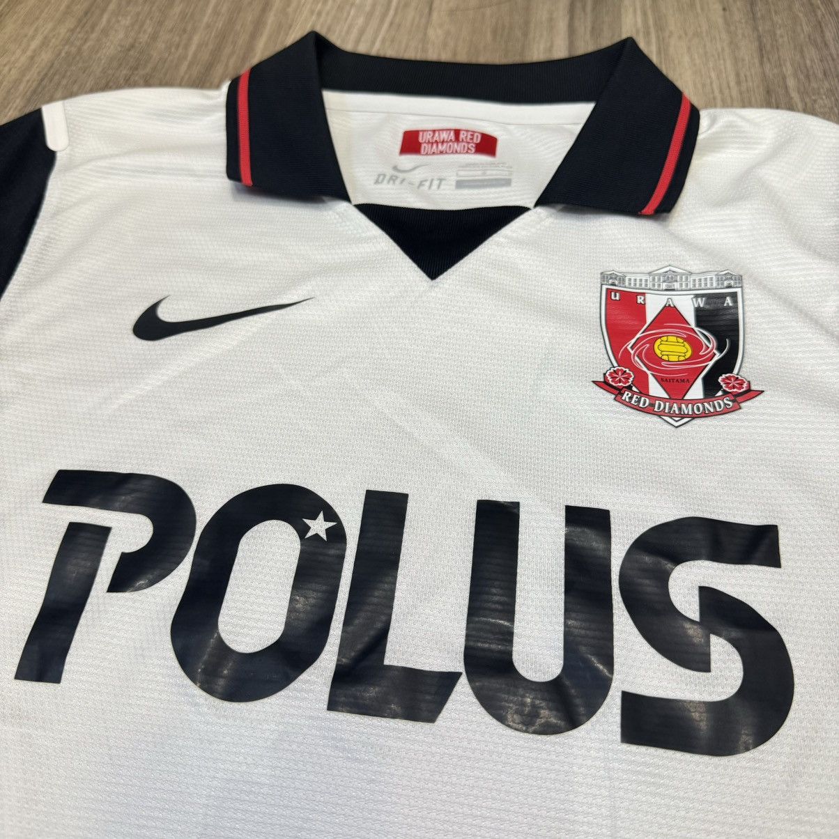 Nike Urawa Reds 2014 L/S match spare shirt Size US L / EU 52-54 / 3 - 3 Thumbnail