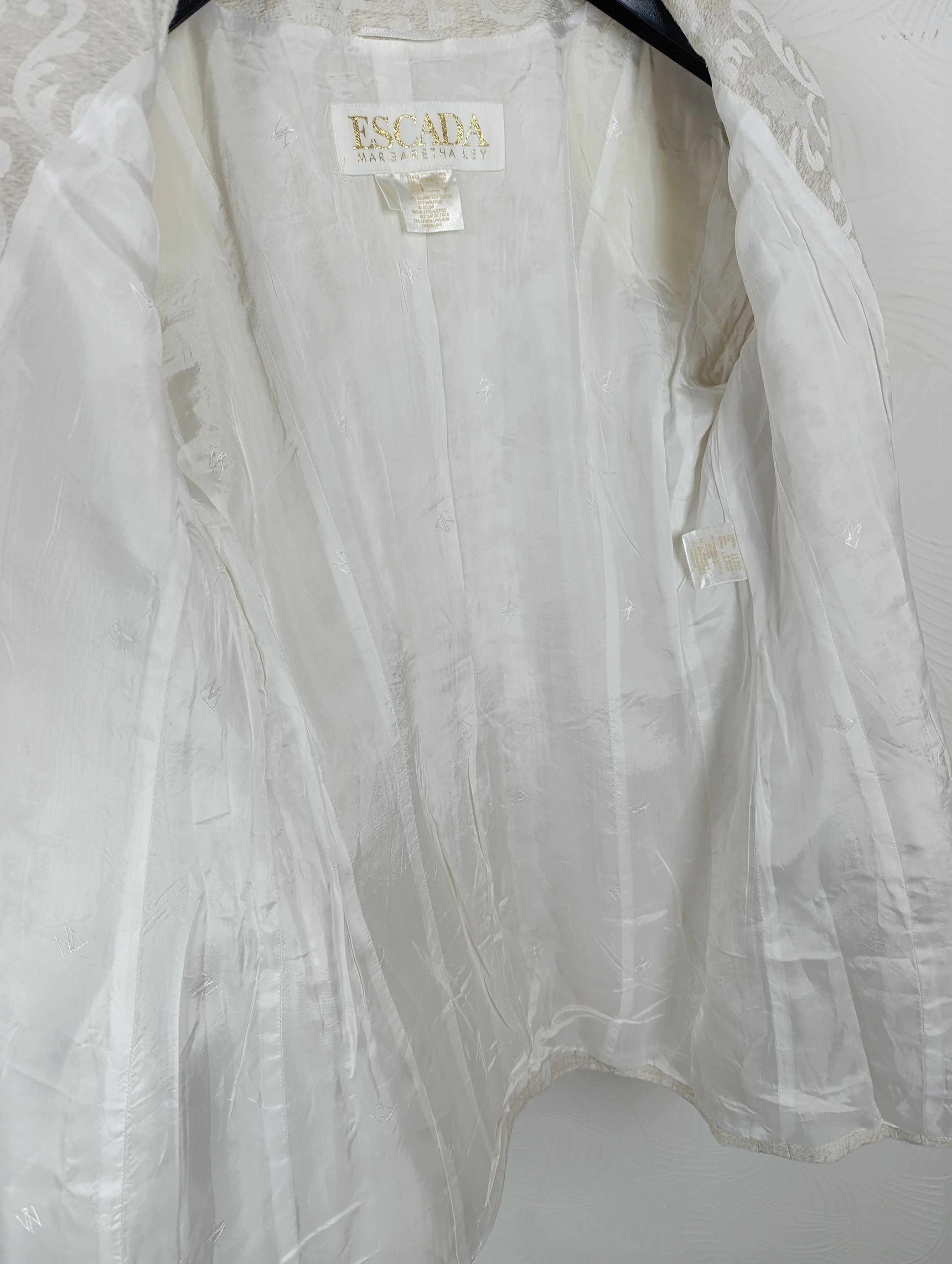 Escada ESCADA BY MARGARETHA LEY VINTAGE FLORAL JACKET Size XS / US 0-2 / IT 36-38 - 17 Thumbnail