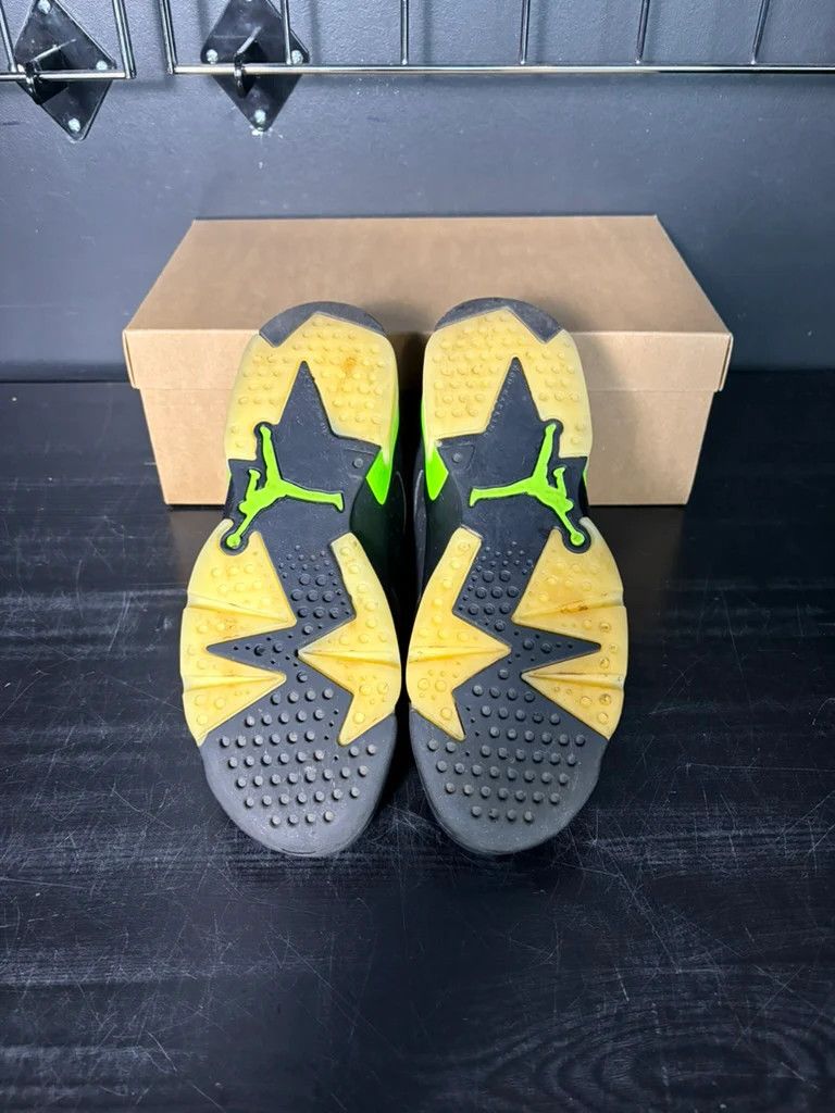 Jordan Brand AirJordan 6 "Electric Green" (GS) **PRE OWNED** REP. BOX Size US 7 / EU 40 - 5 Thumbnail