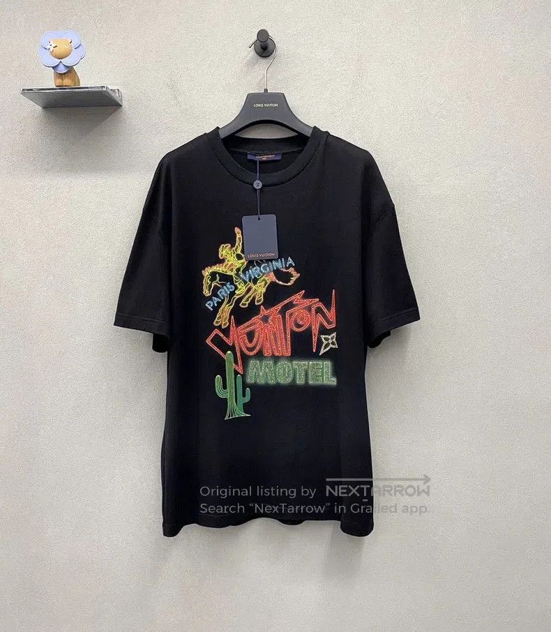 Louis Vuitton Louis Vuitton Black Short Sleeve T-shirt. Size US L / EU 52-54 / 3 - 2 Thumbnail