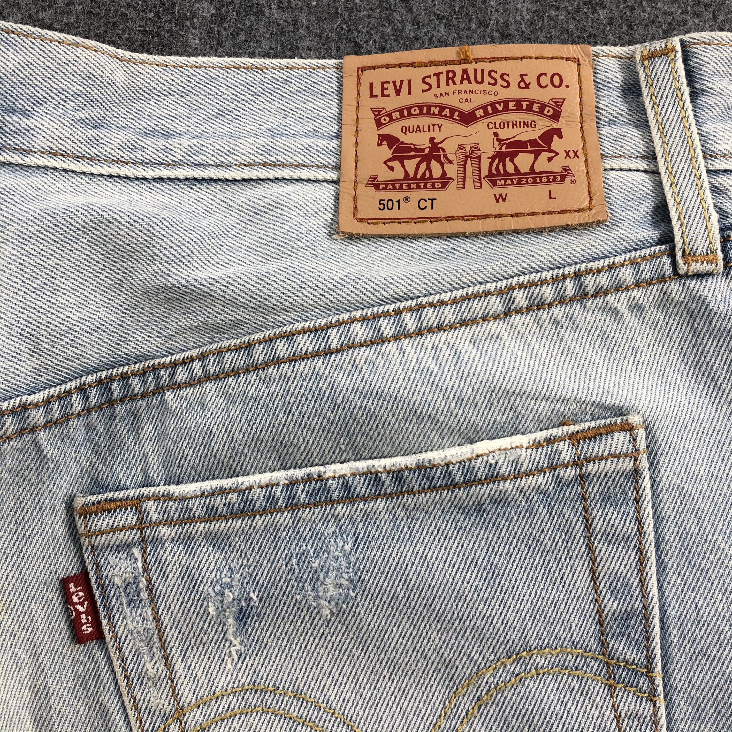 Levi's Vintage Light Wash Levis 501 Jeans-JM1354 Size US 35 - 12 Thumbnail