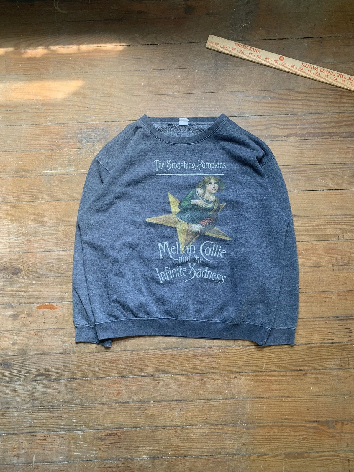 image of Vintage 90's The Smashing Pumpkins Band Crewneck in Grey, Men's (Size Large)