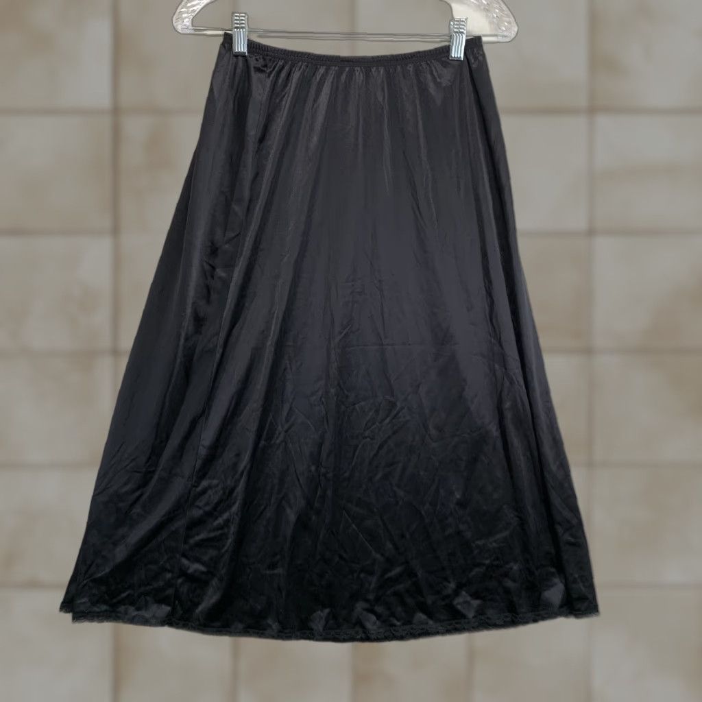 Vintage VINTAGE Vanity Fair Women's Slip Black Nylon 1970s Medium 30in Rockabilly Made in USA Size ONE SIZE - 1 Thumbnail