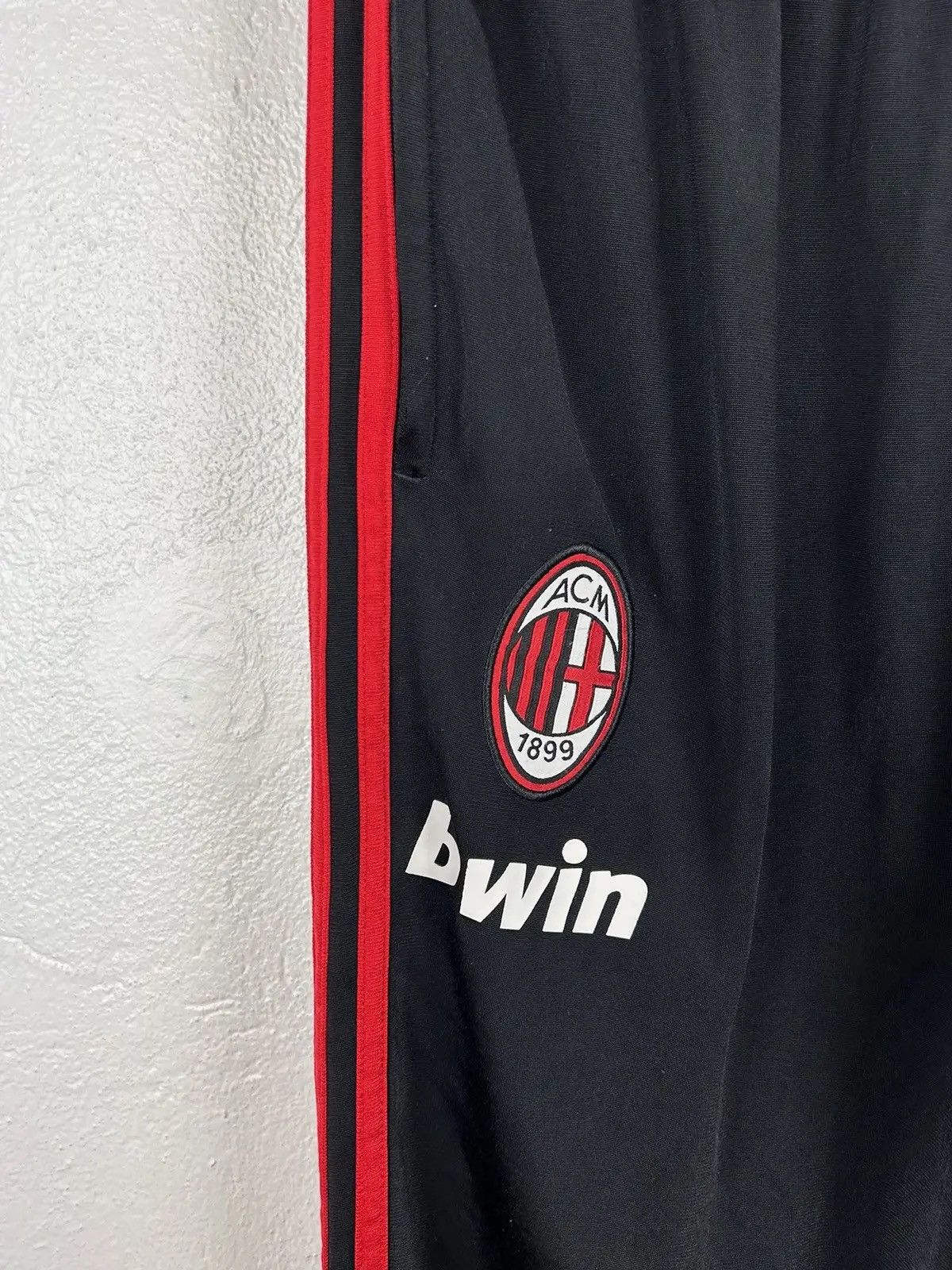 Adidas 00s Vintage Adidas AC Milan 2009 Tracksuit Pants Size US 34 / EU 50 - 2 Thumbnail