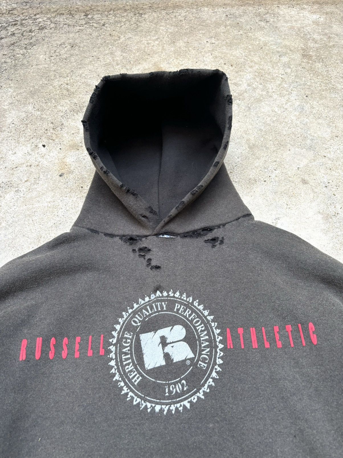 Russell Athletic 90s Thrashed Sun Faded Russell Hoodie Size US L / EU 52-54 / 3 - 5 Thumbnail